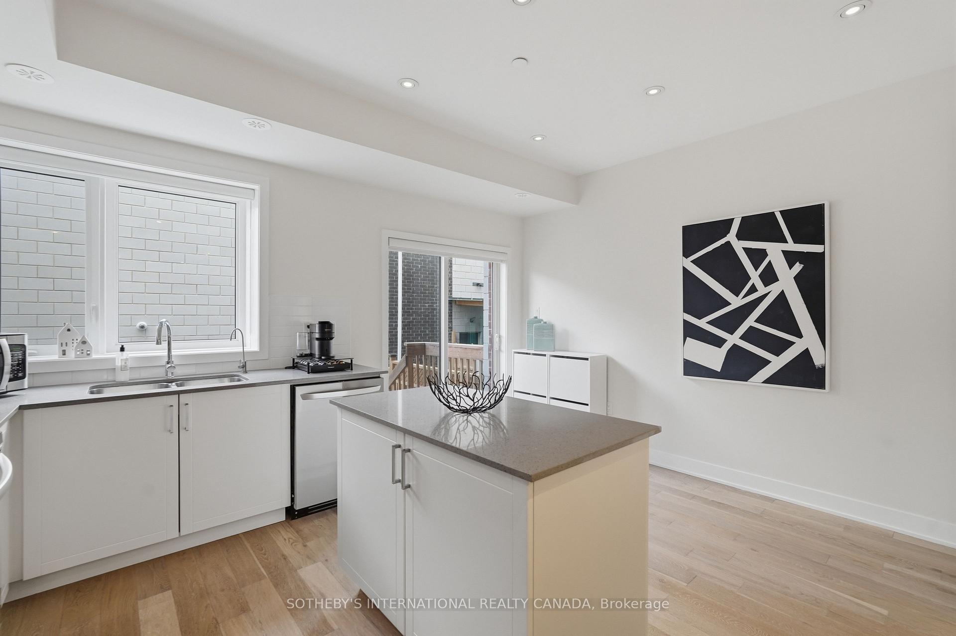 60 William Duncan Road, Toronto