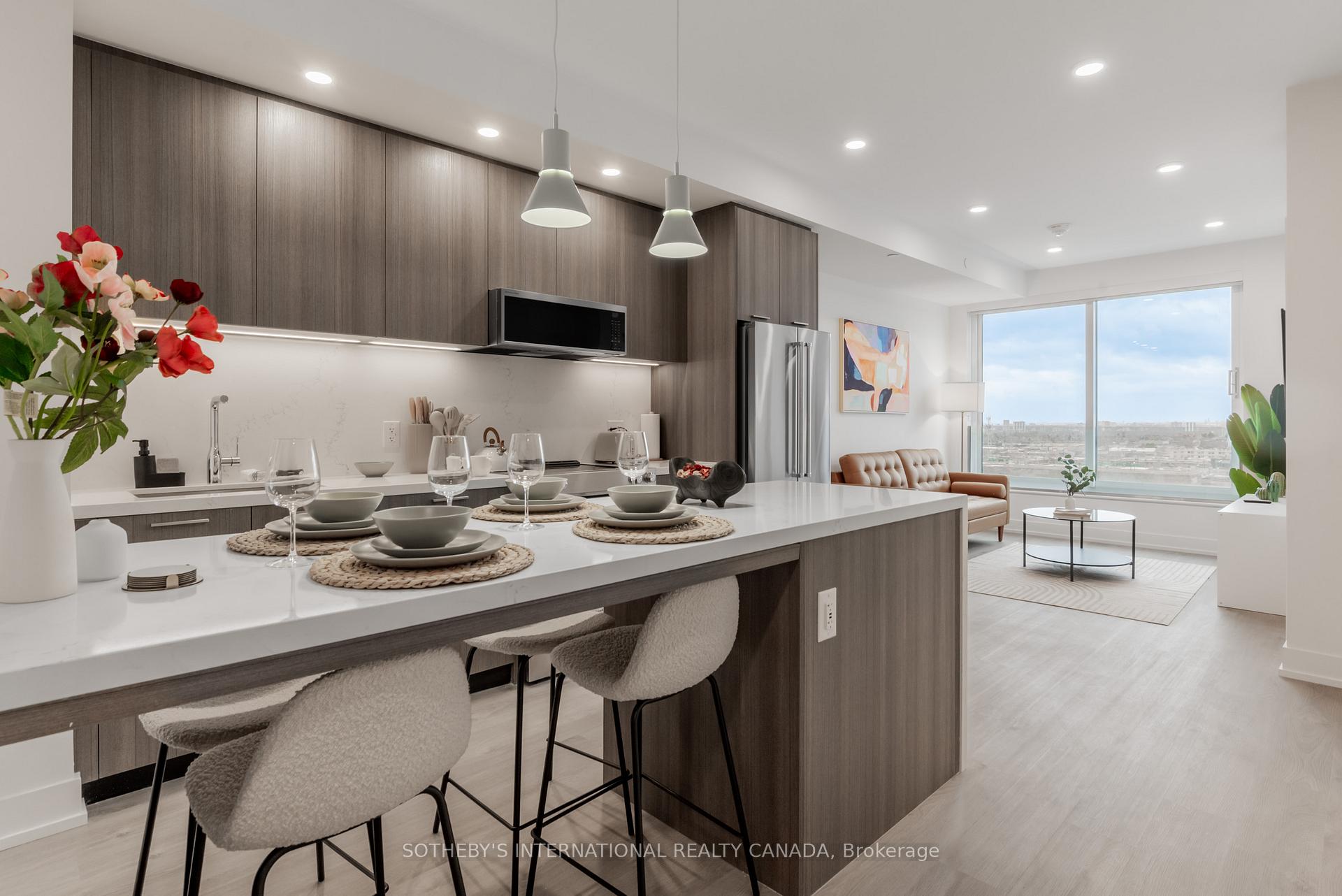 29 York Garden Way 1706, Toronto Unit: 1706