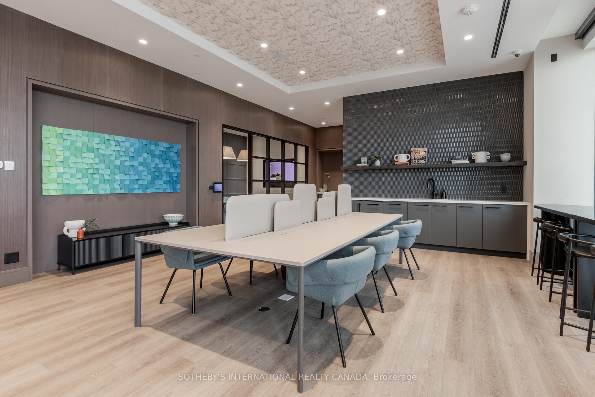 29 York Garden Way 1706, Toronto Unit: 1706
