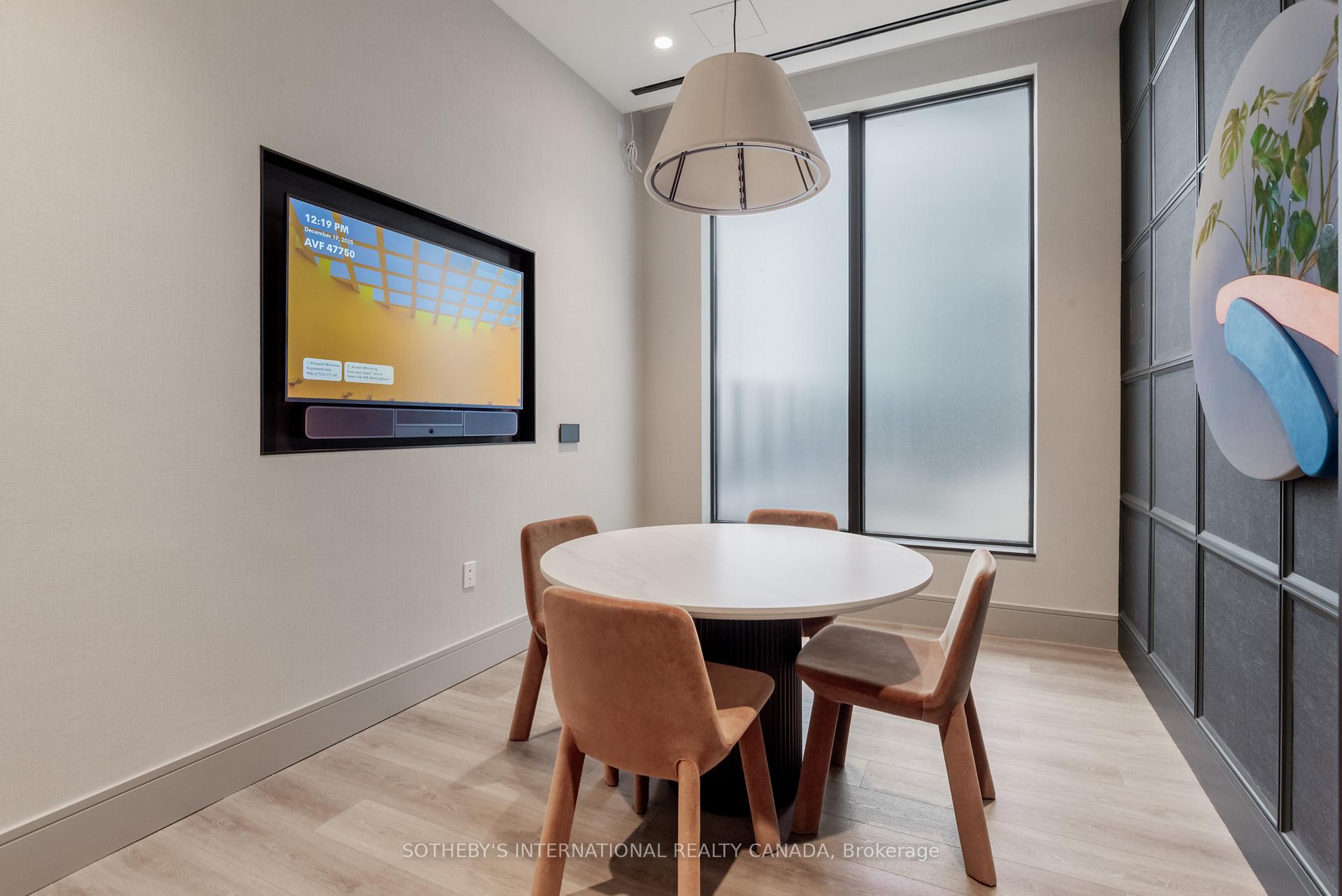 29 York Garden Way 1706, Toronto Unit: 1706