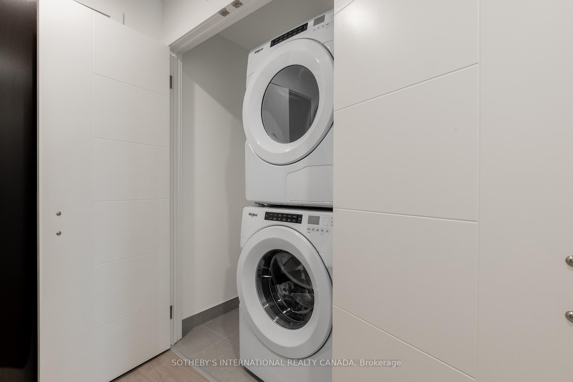 29 York Garden Way 2209, Toronto Unit: 2209