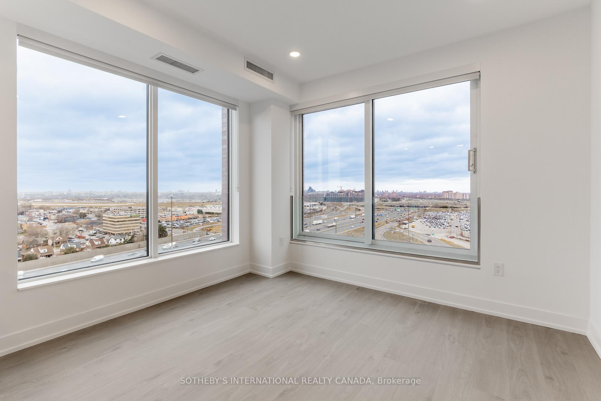 29 York Garden Way 2209, Toronto Unit: 2209