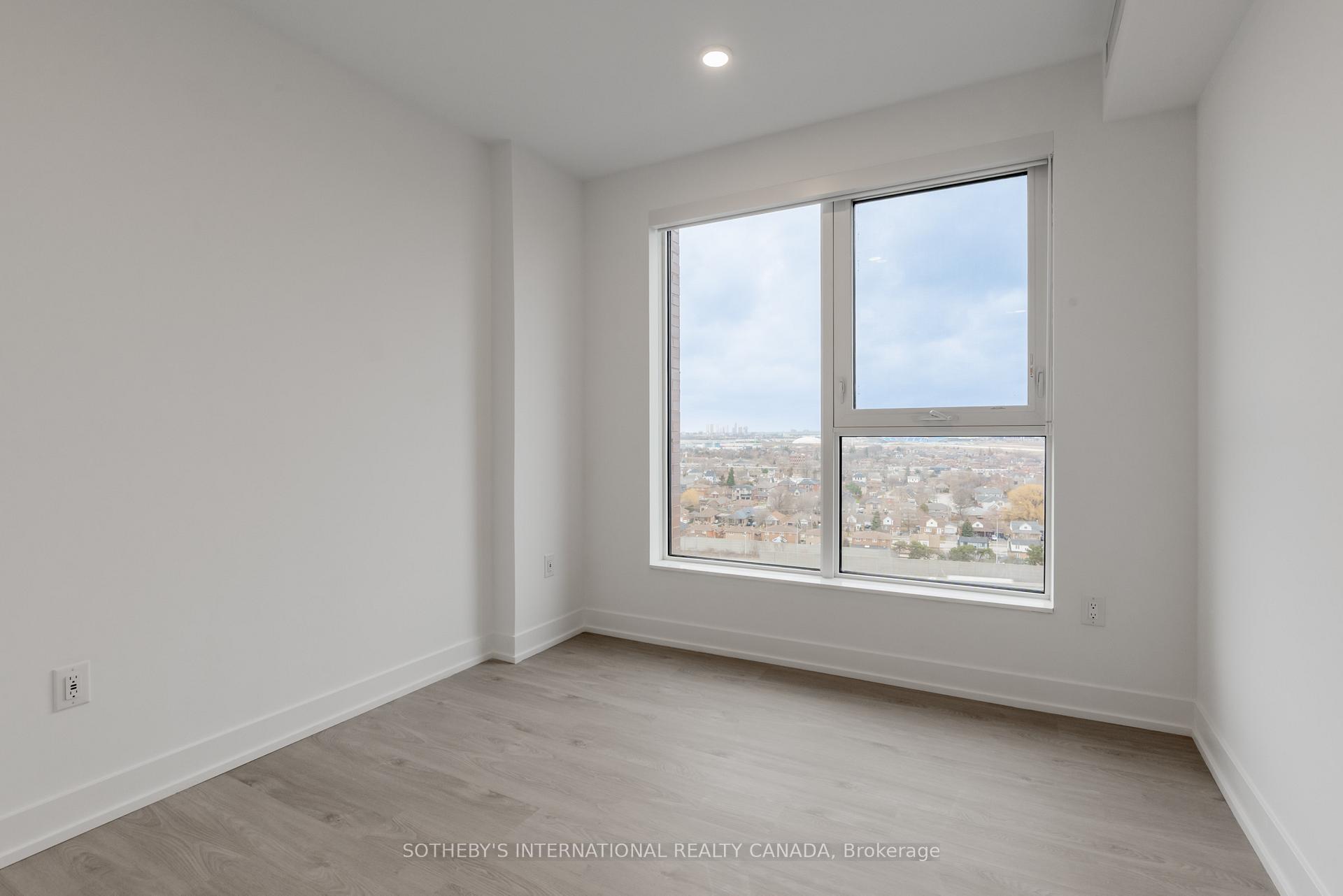 29 York Garden Way 2209, Toronto Unit: 2209