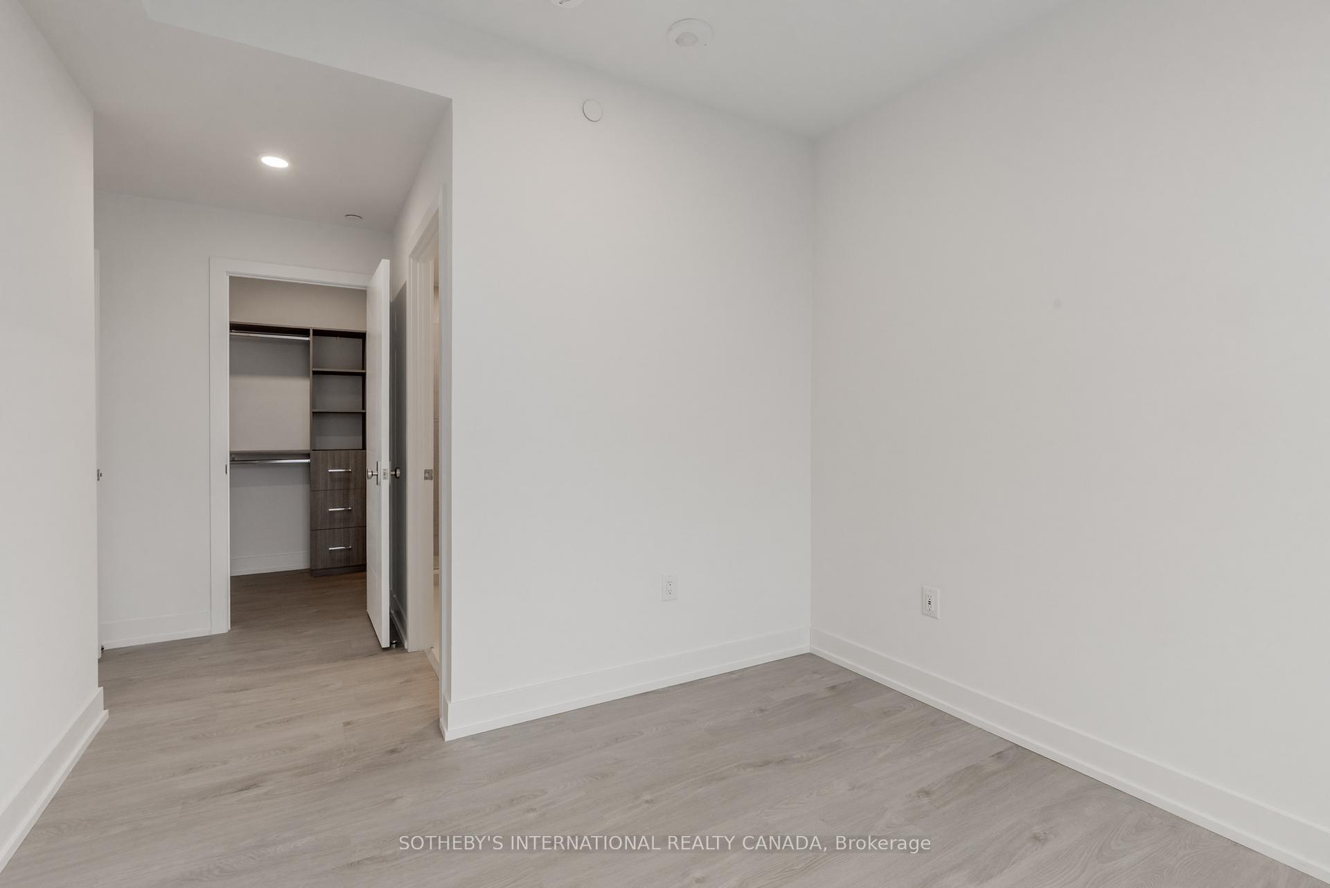 29 York Garden Way 2209, Toronto Unit: 2209