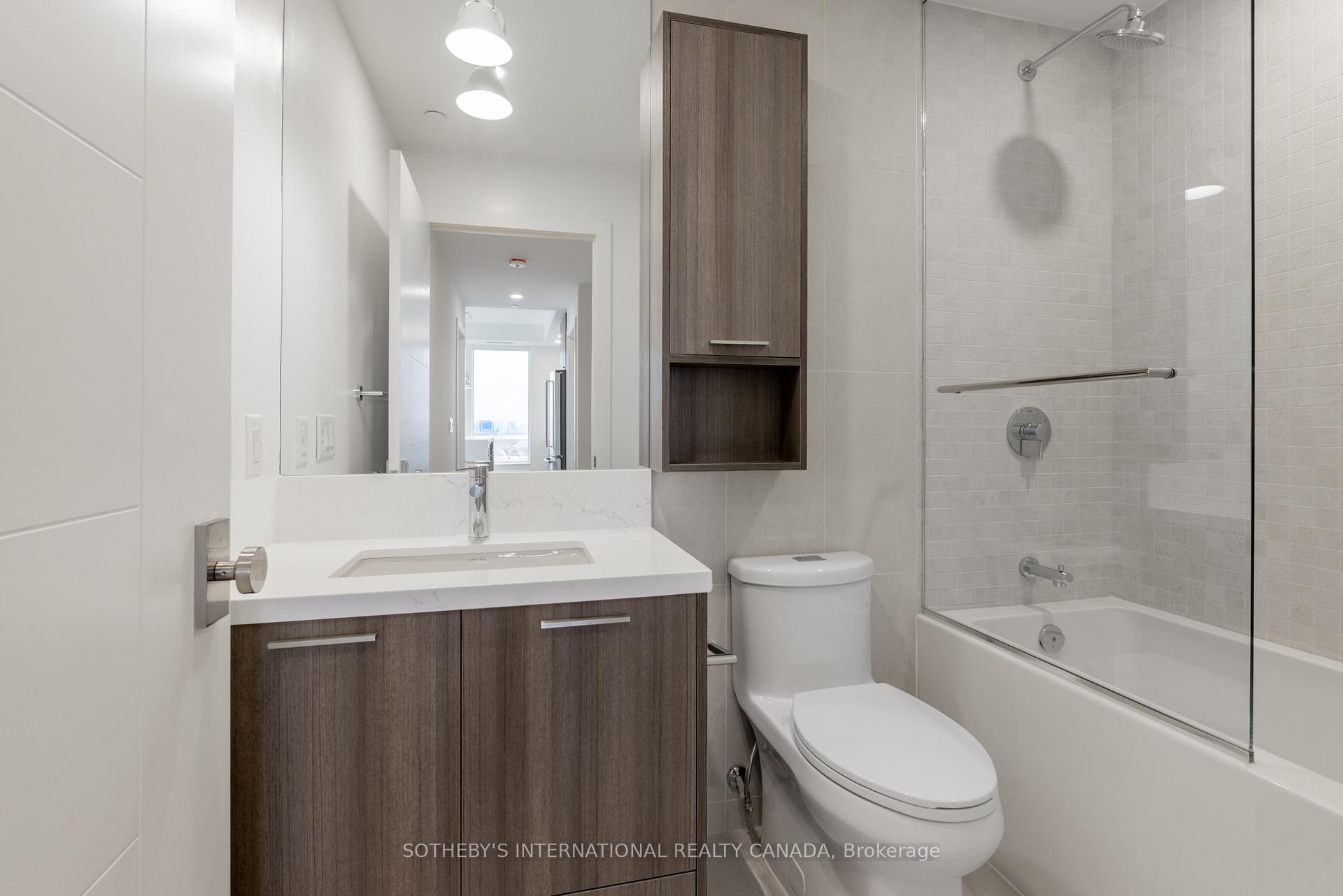 29 York Garden Way 2209, Toronto Unit: 2209