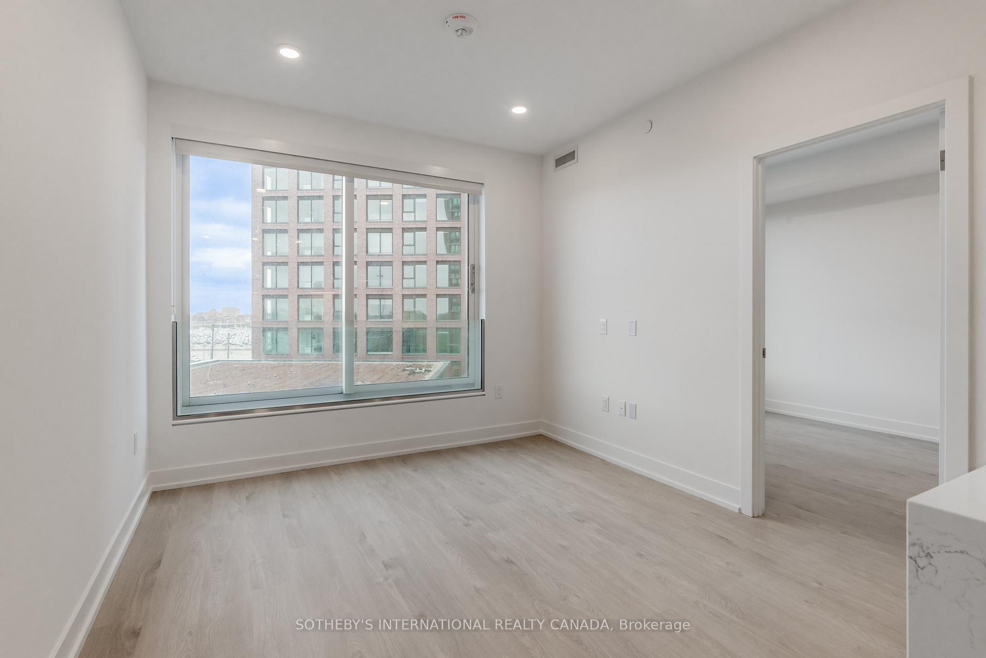 31 York Garden Way 1003, Toronto Unit: 1003