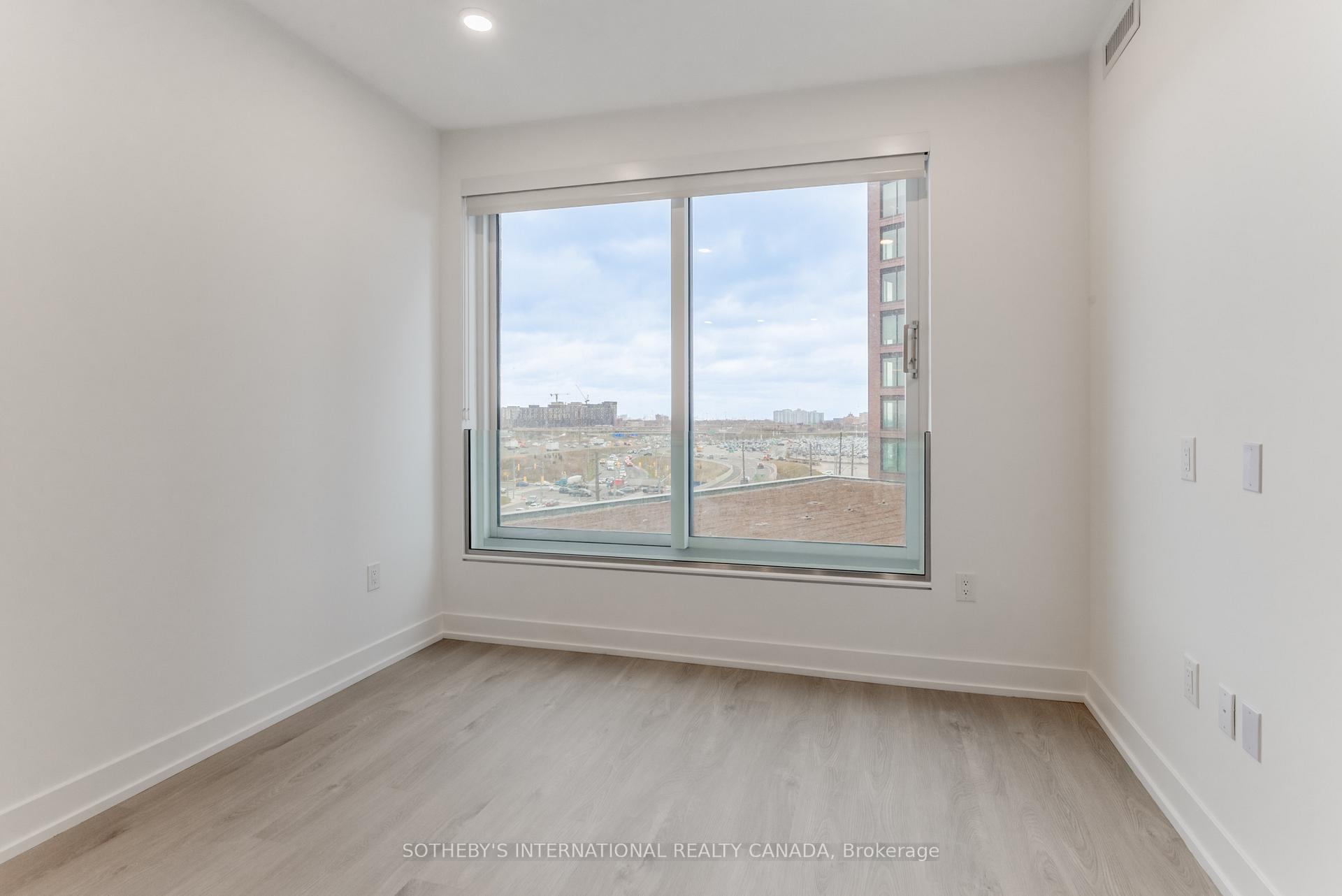 31 York Garden Way 1003, Toronto Unit: 1003