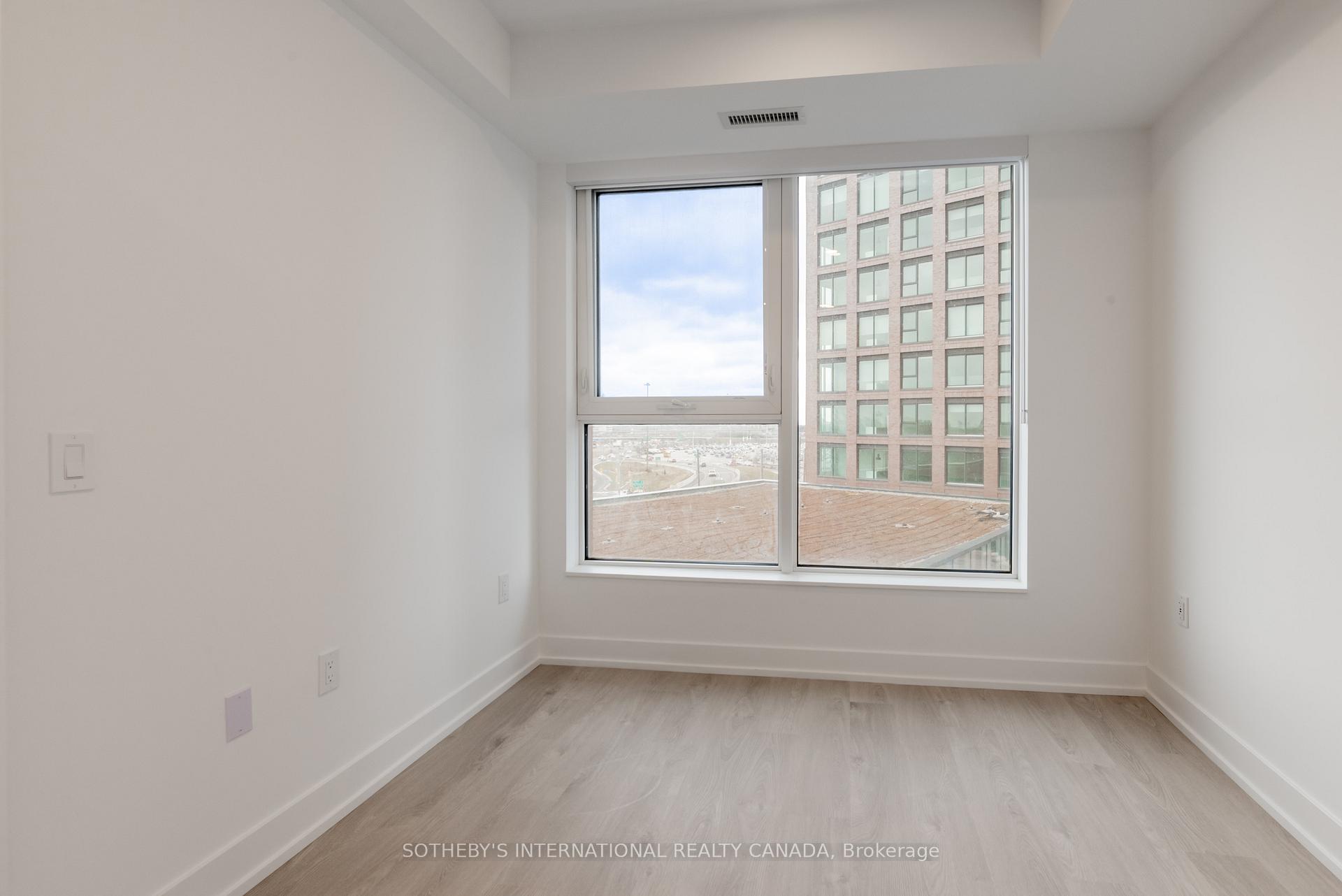 31 York Garden Way 1003, Toronto Unit: 1003