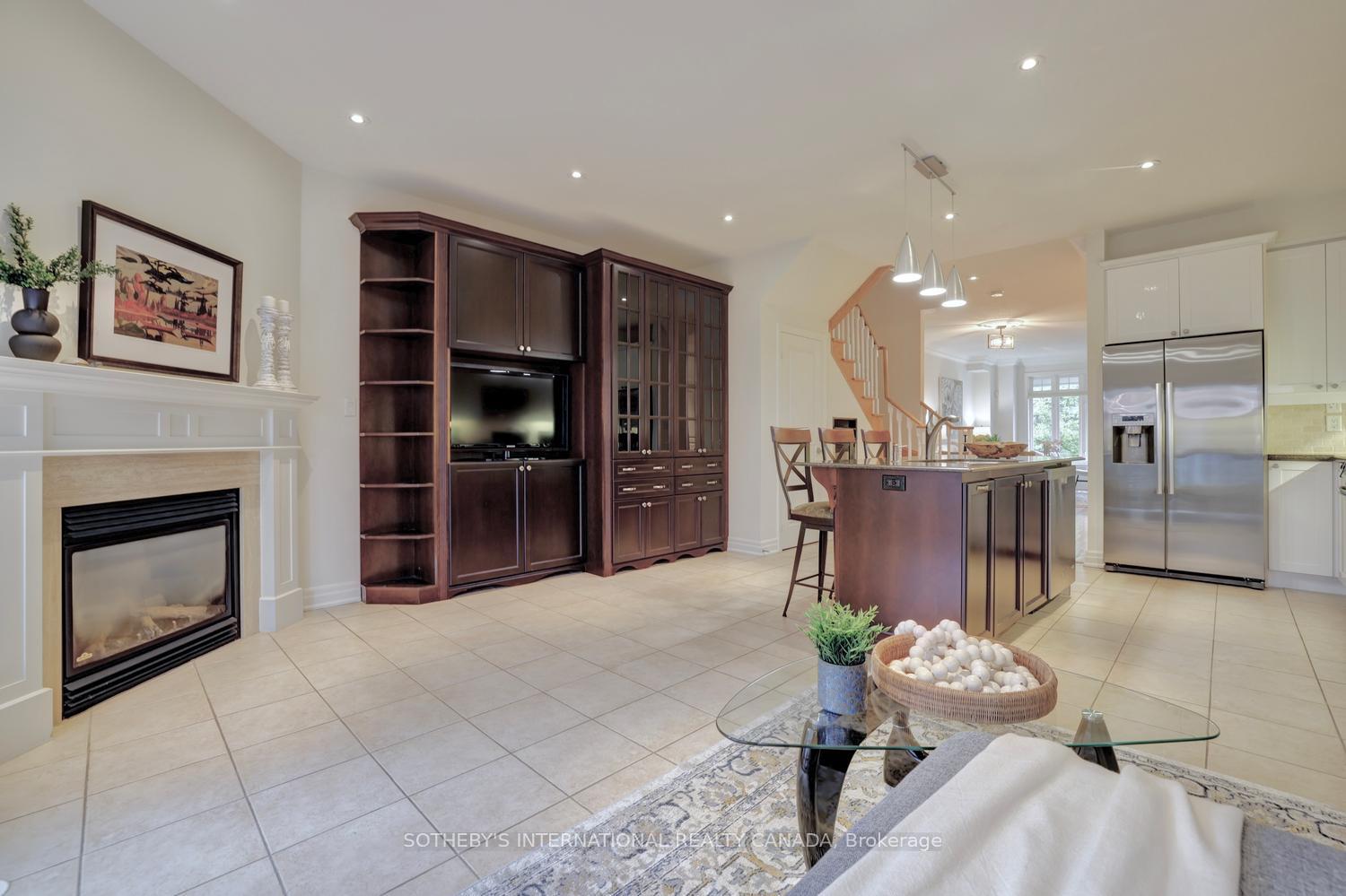 112 Waterside Drive