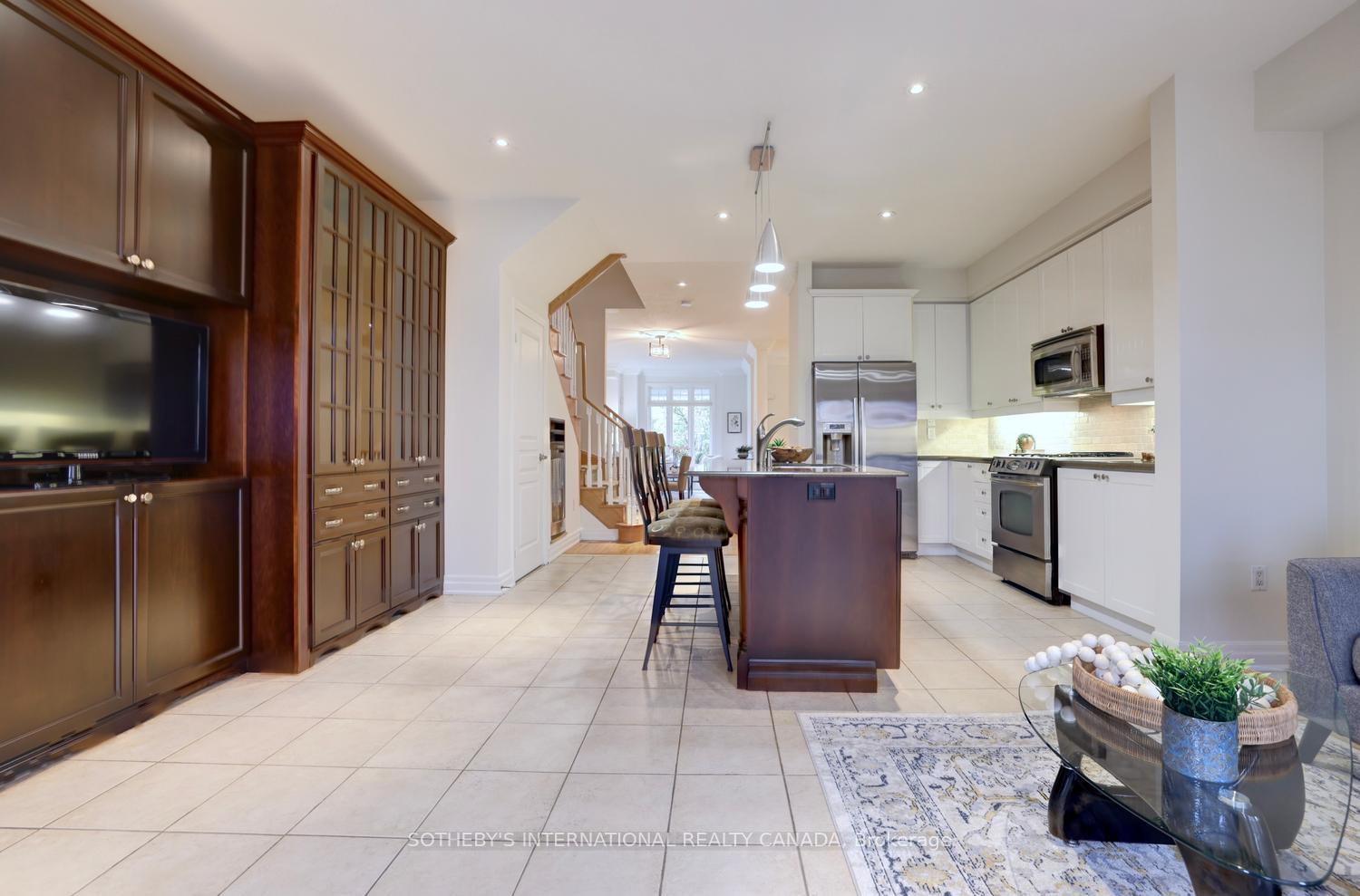 112 Waterside Drive