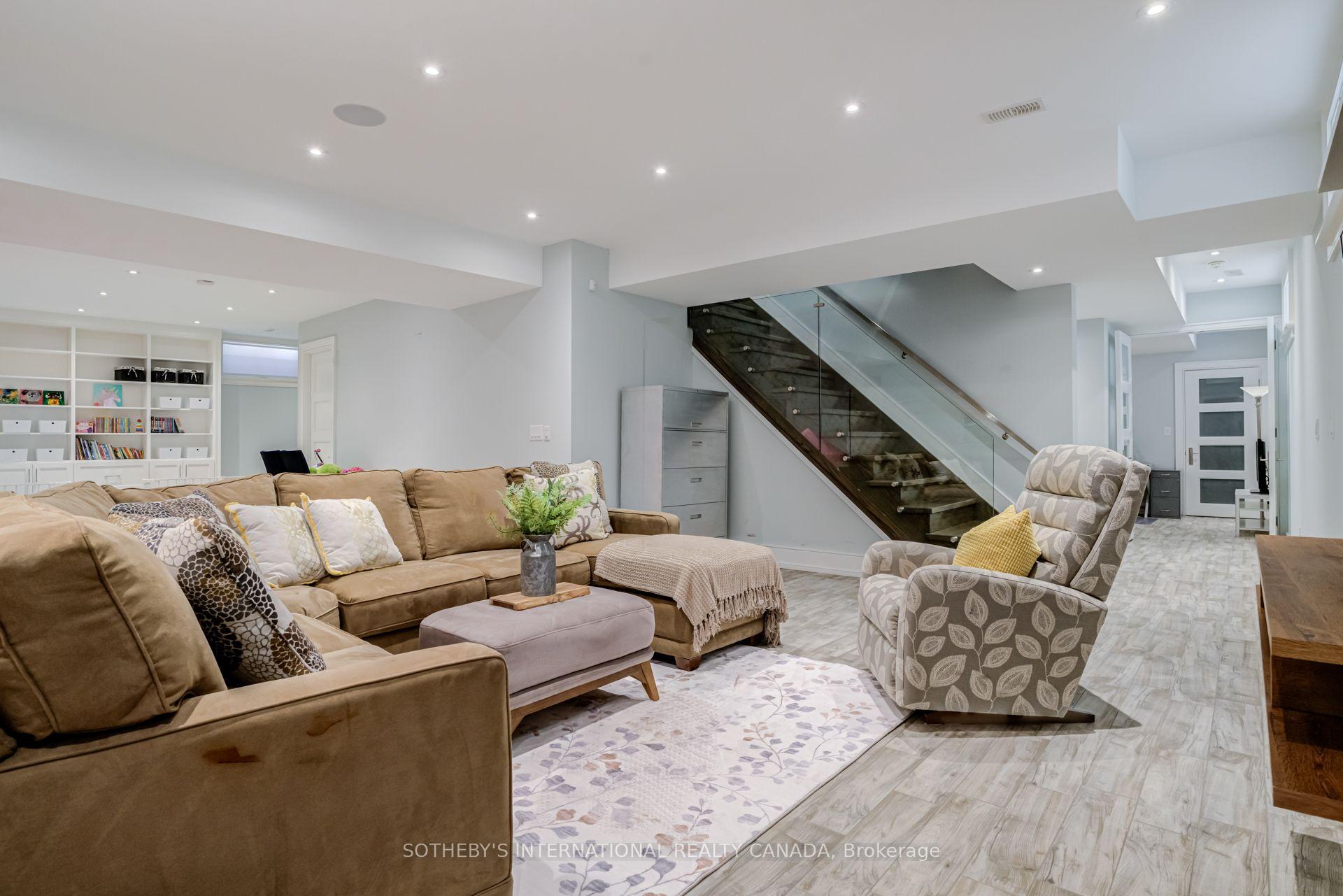 29 Oakwood Avenue
