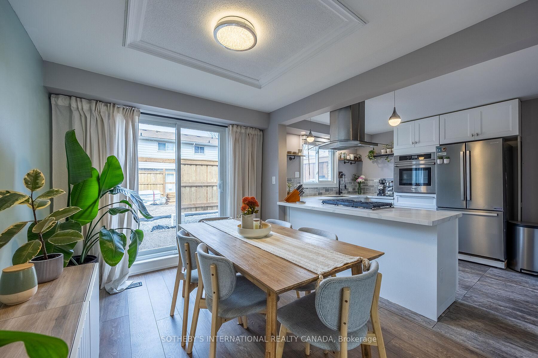 5475 Lakeshore Road 113