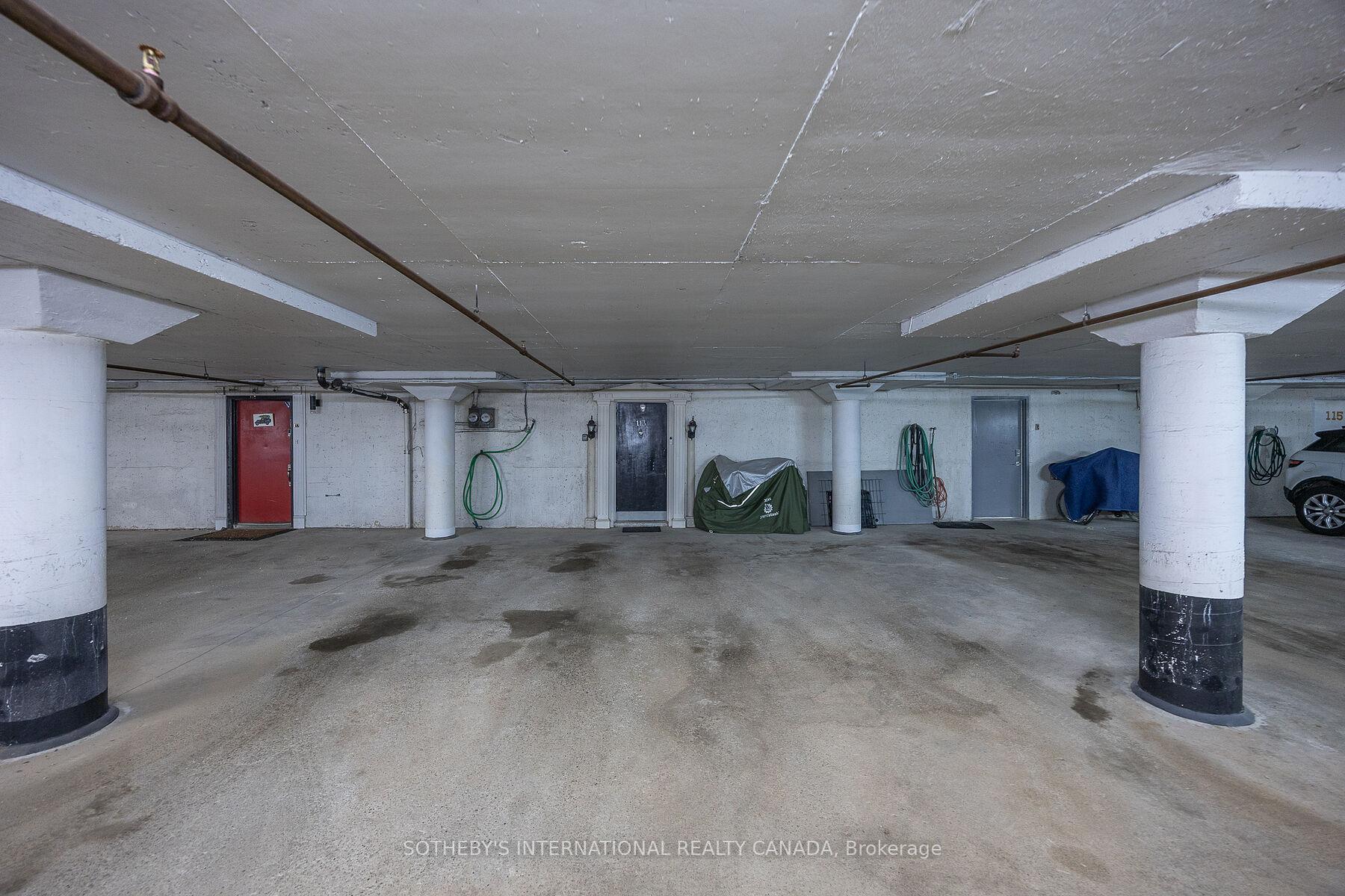 5475 Lakeshore Road 113