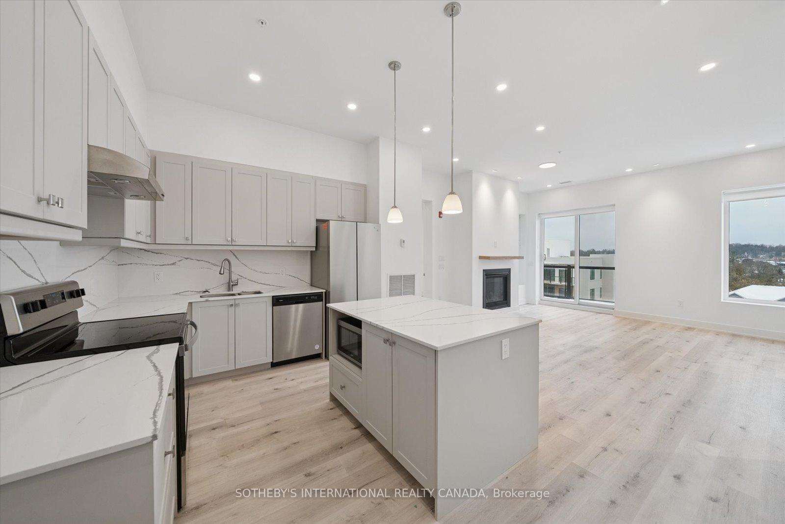 19A West Street N Penthouse 1