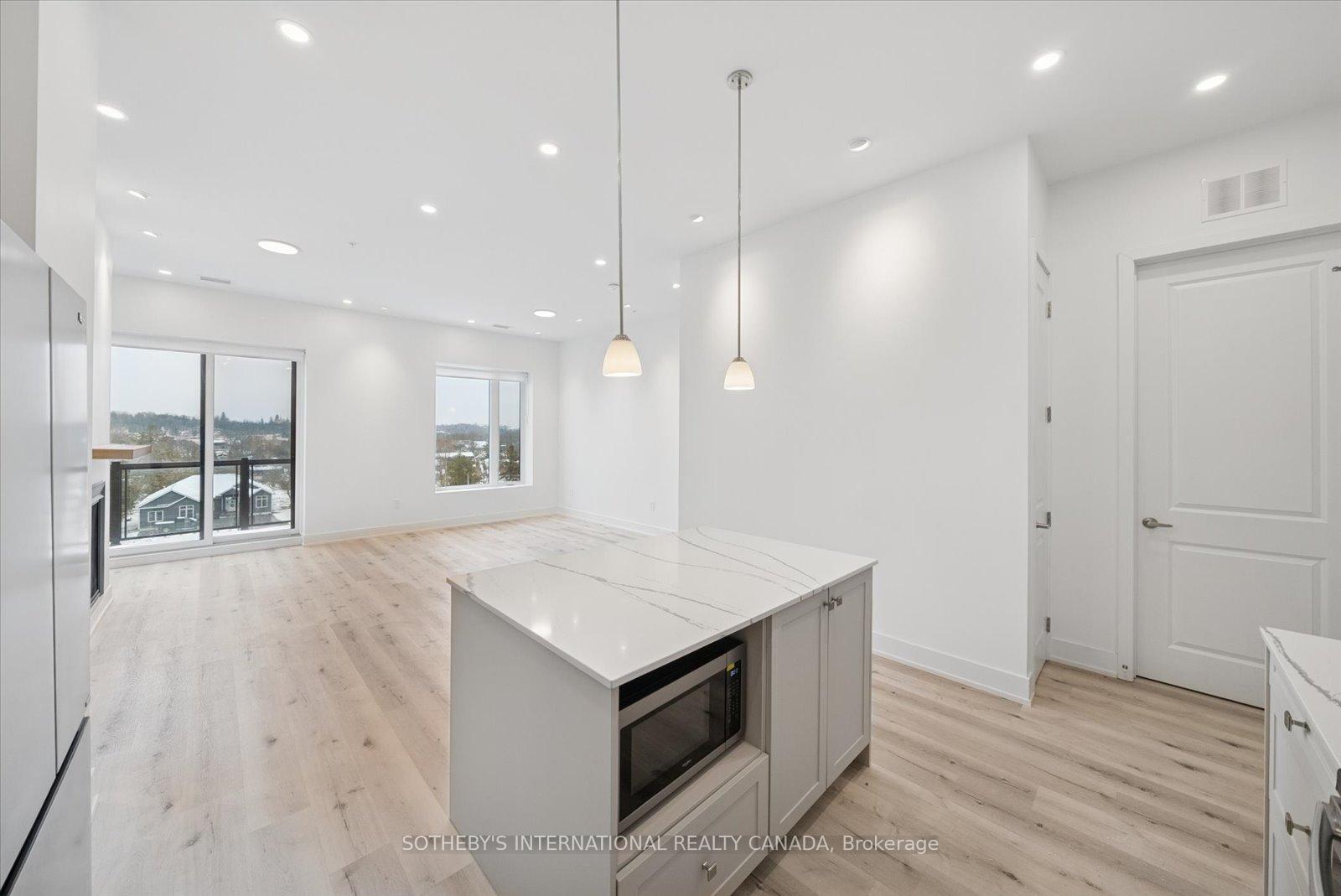 19A West Street N Penthouse 1