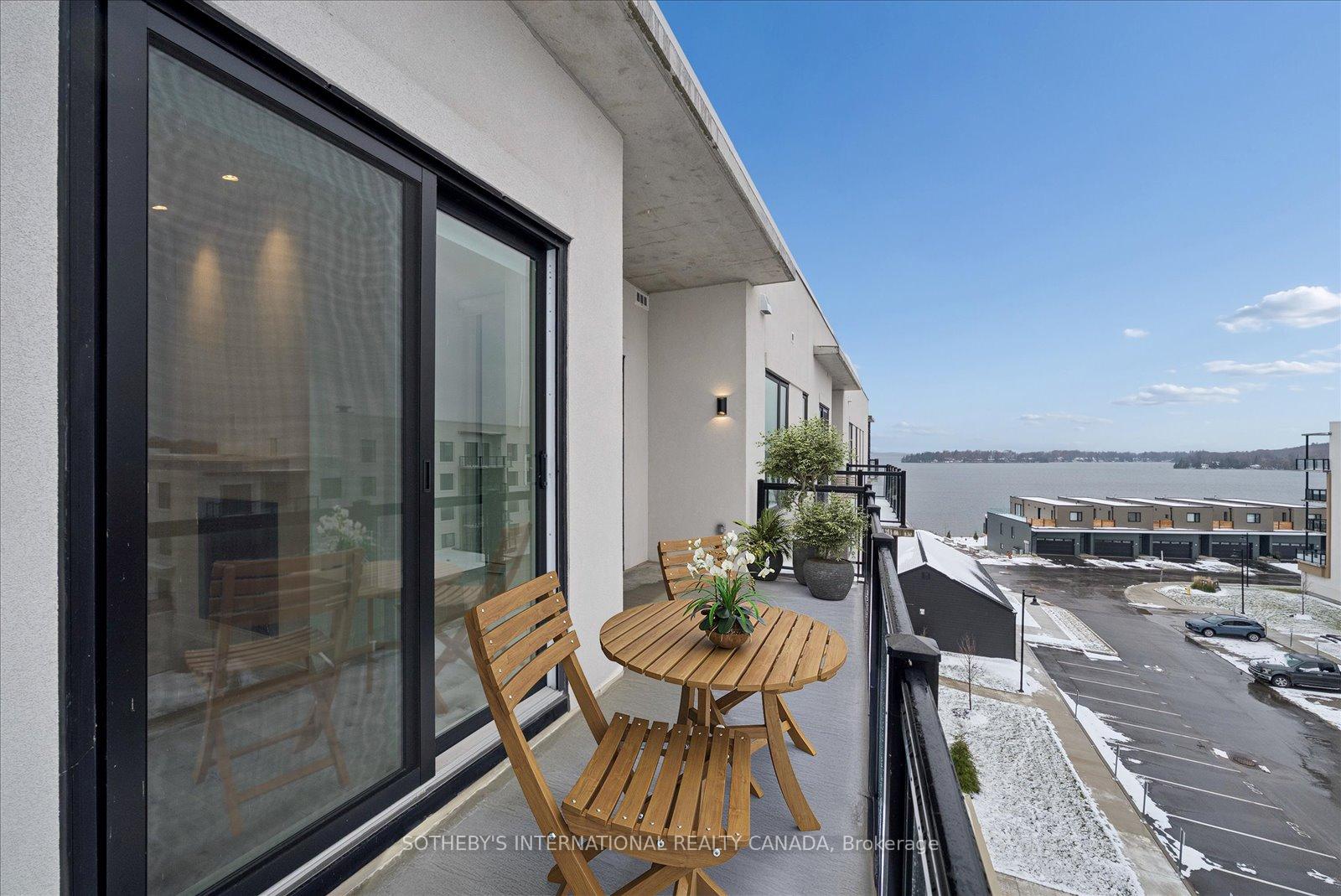 19A West Street N Penthouse 1