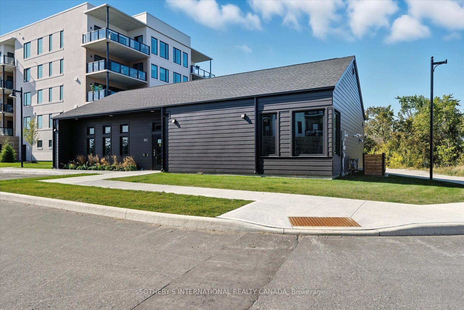 19A West Street N Penthouse 1