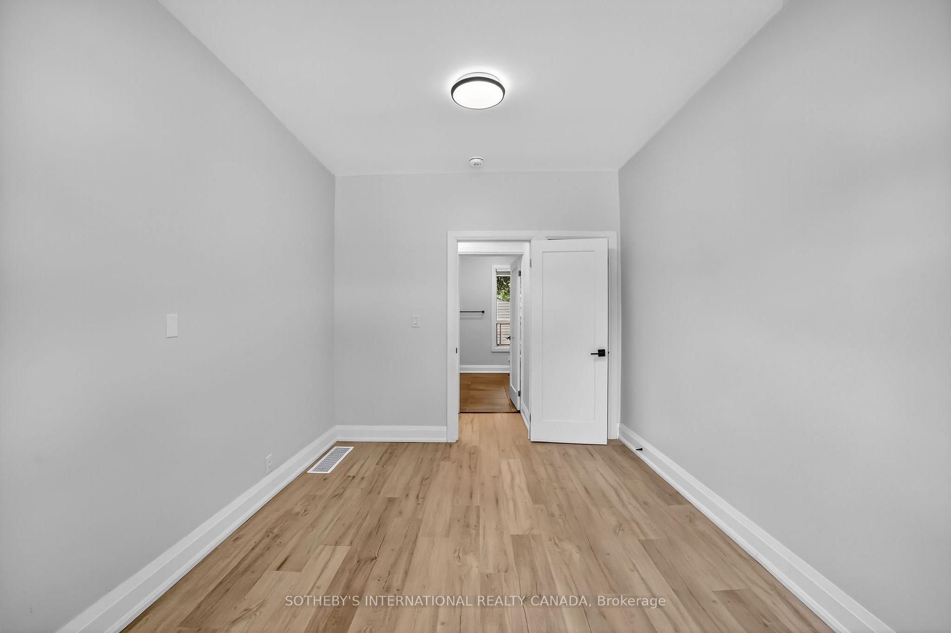 97 Garfield Avenue S