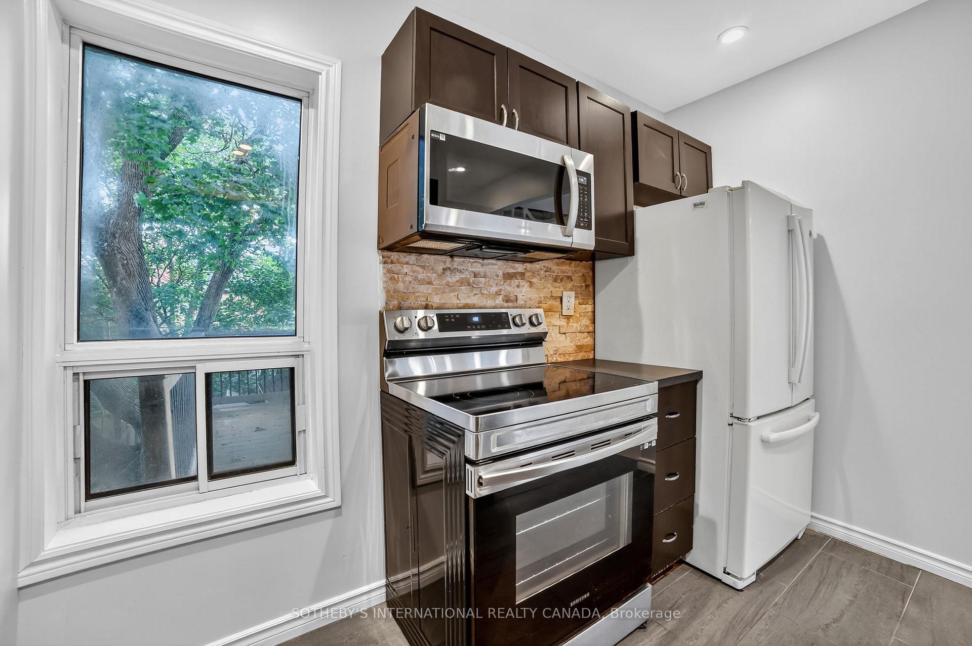 97 Garfield Avenue S