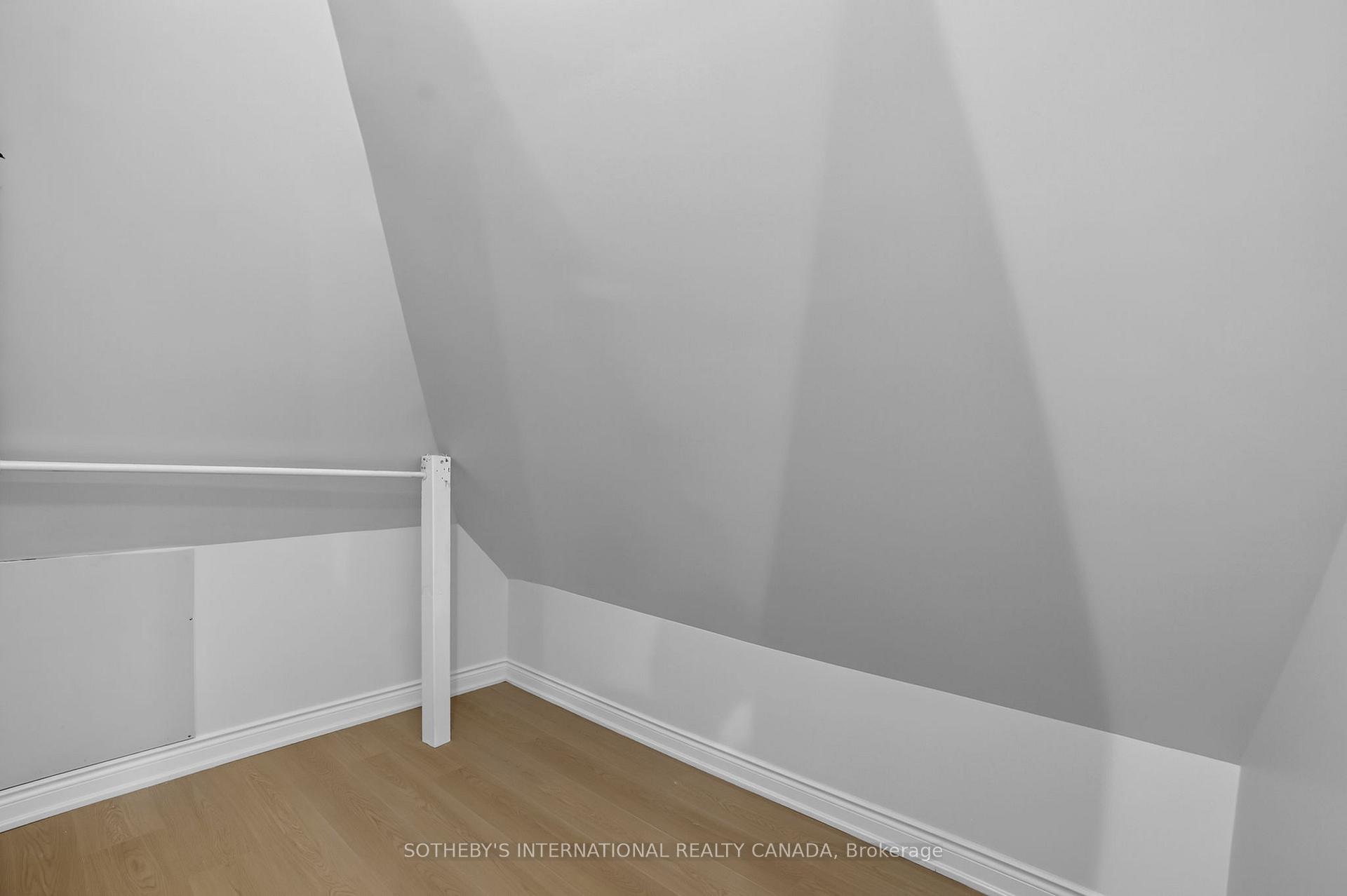 97 Garfield Avenue S