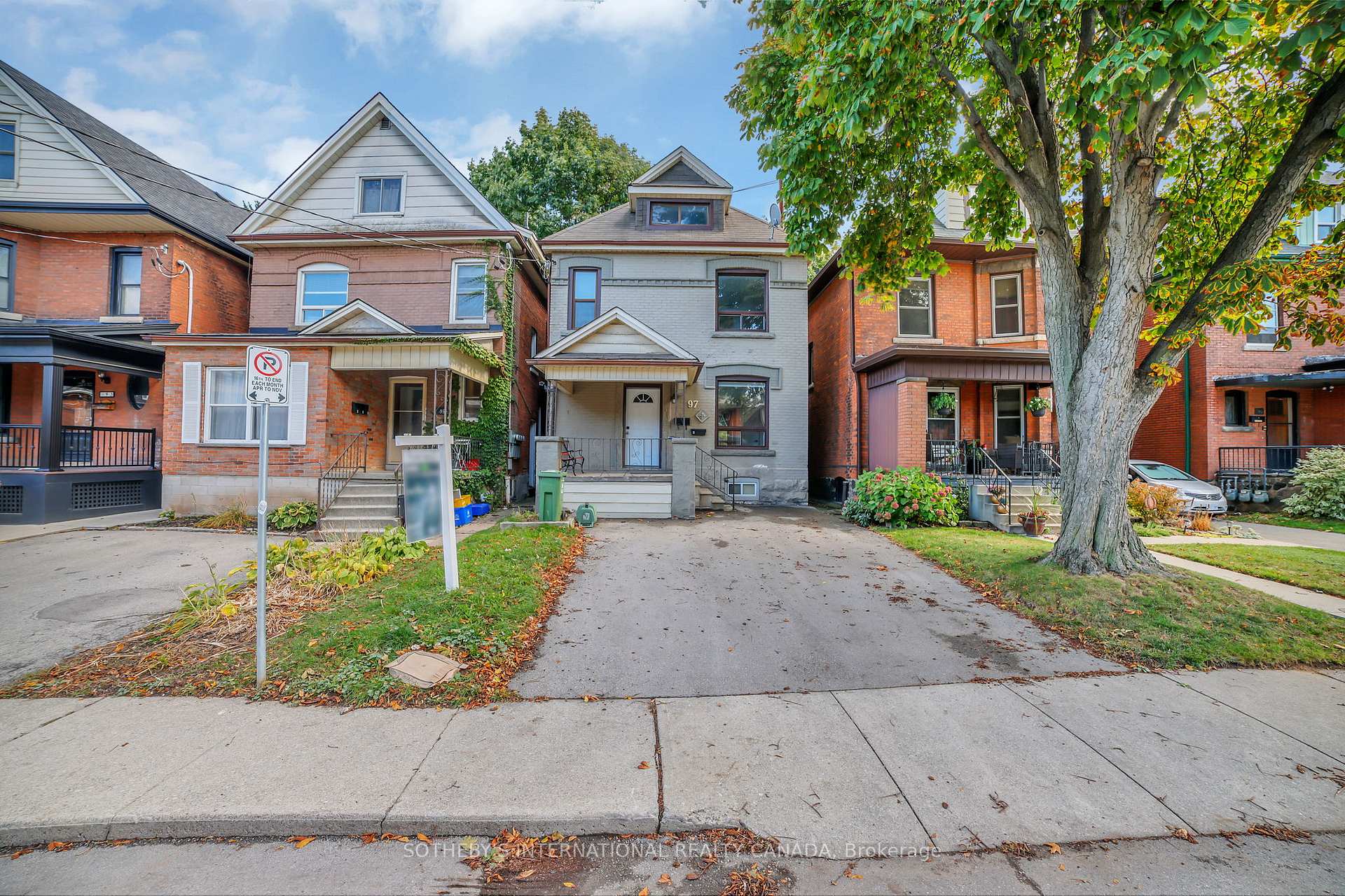 97 Garfield Avenue S