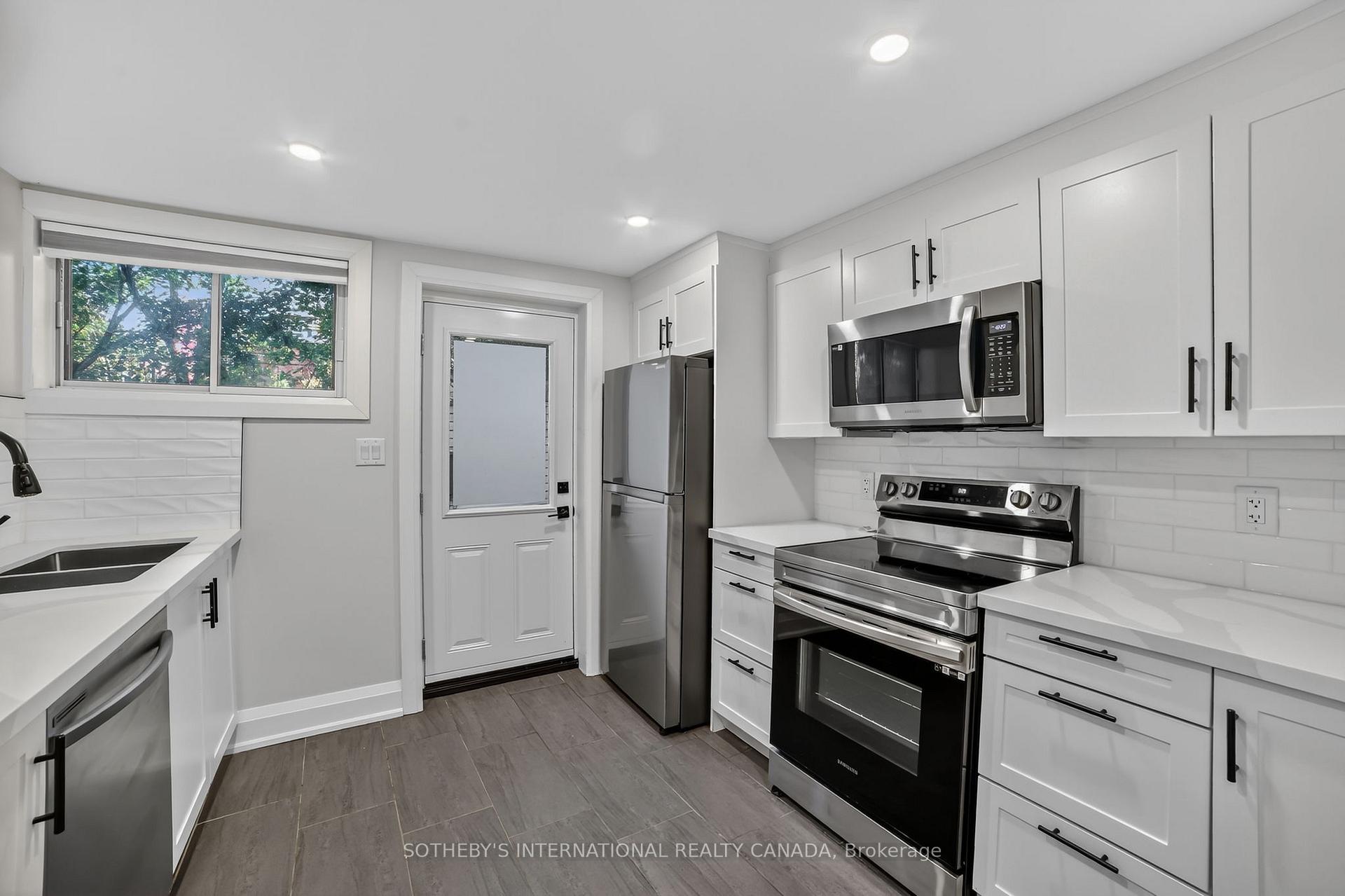 97 Garfield Avenue S