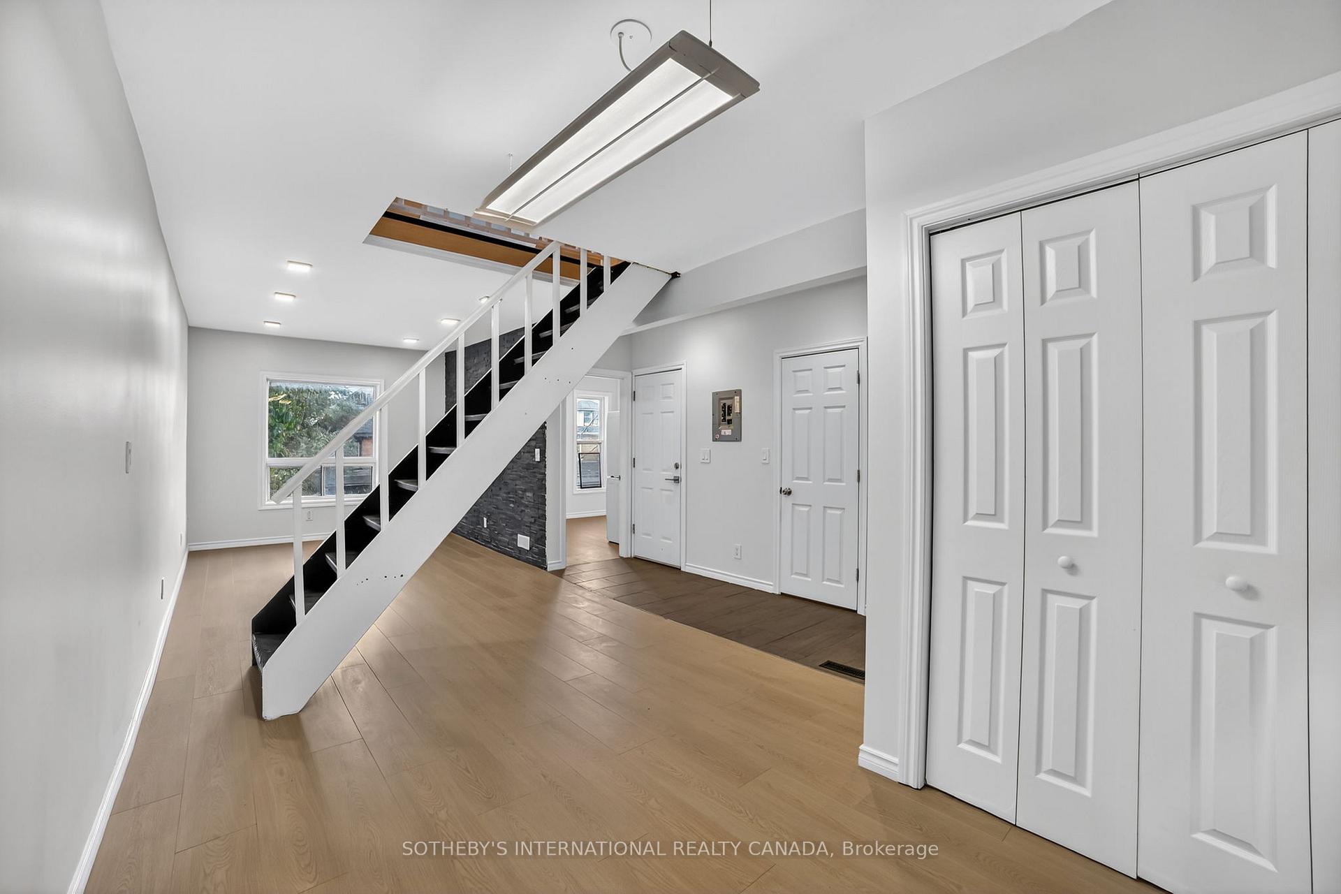 97 Garfield Avenue S