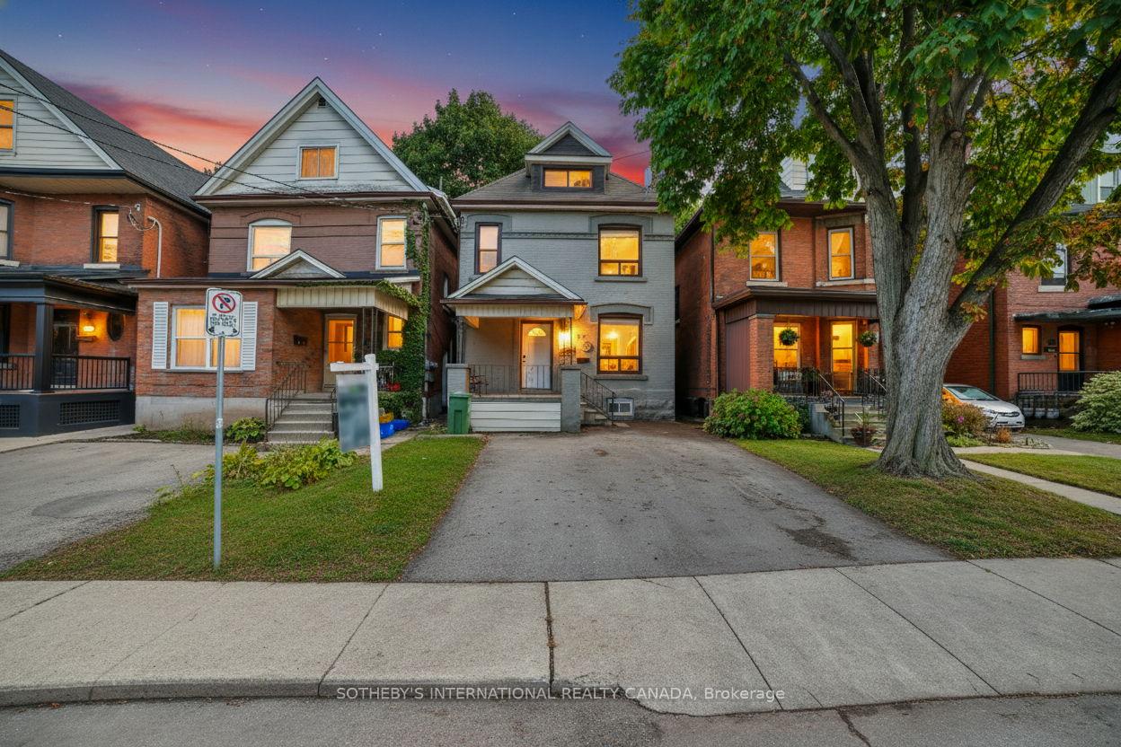 97 Garfield Avenue S