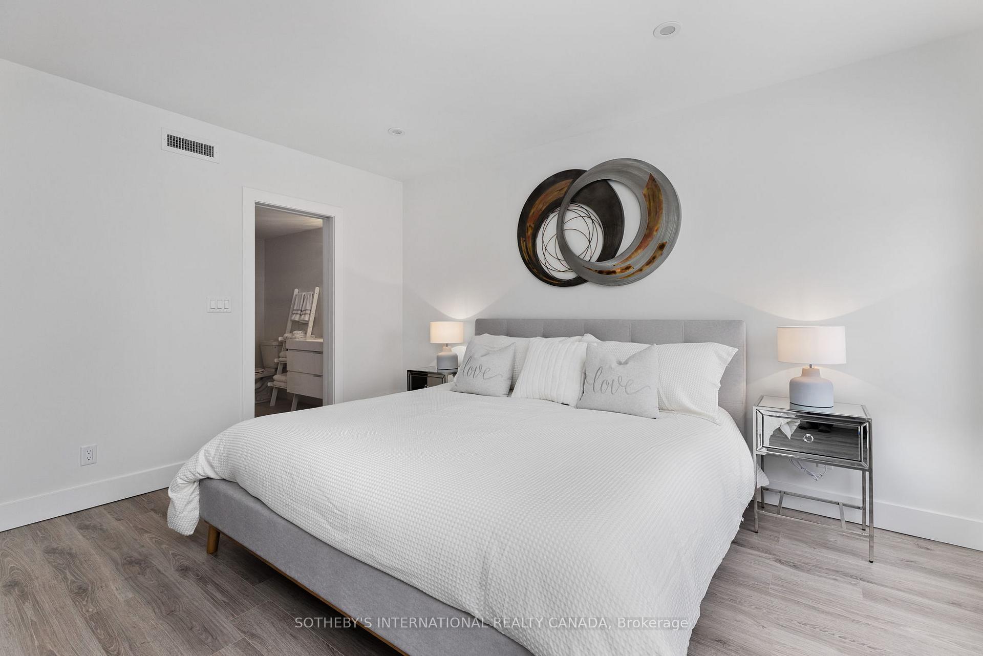 3 TREE TOPS Lane 302
