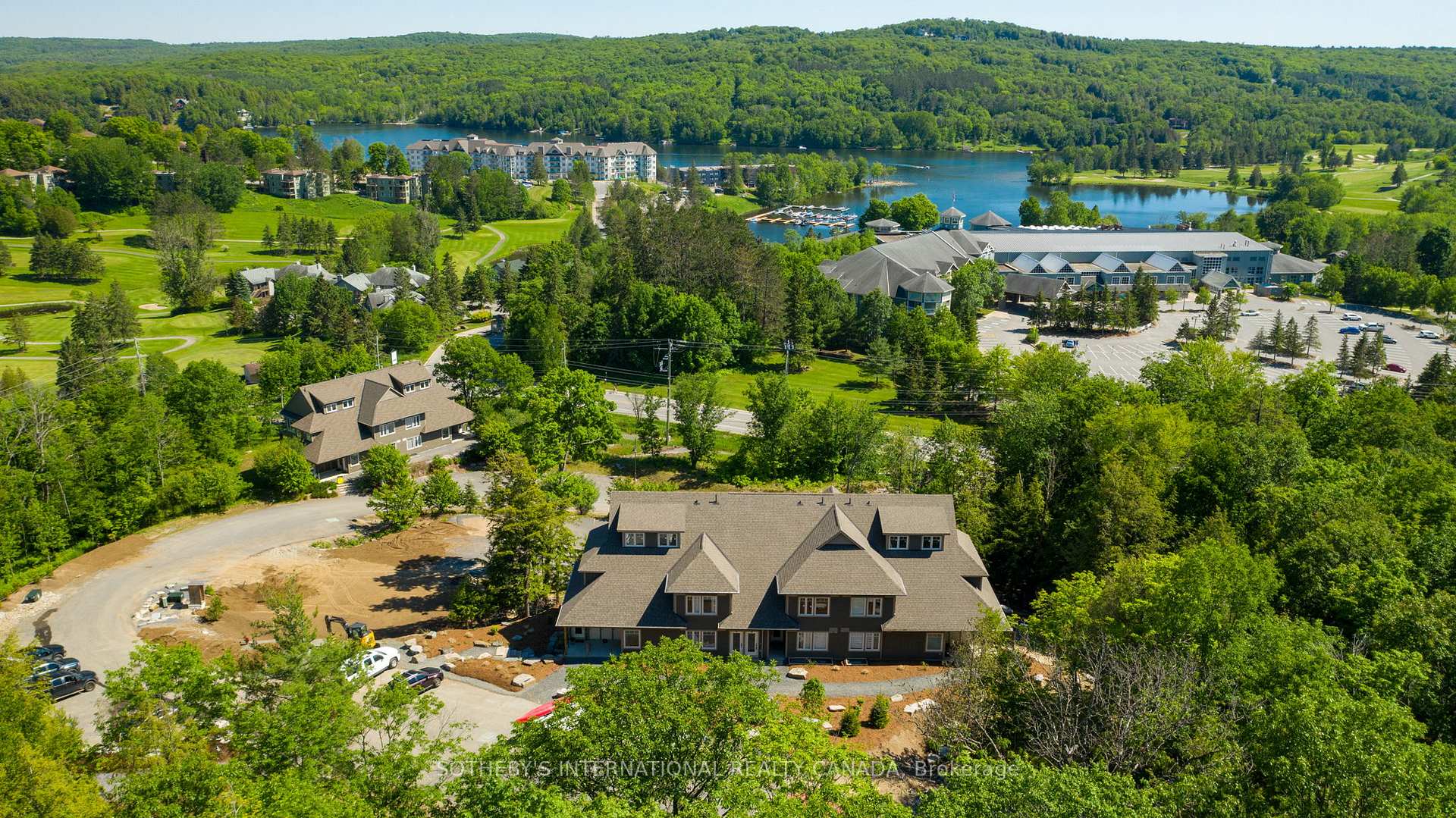 3 TREE TOPS Lane 302
