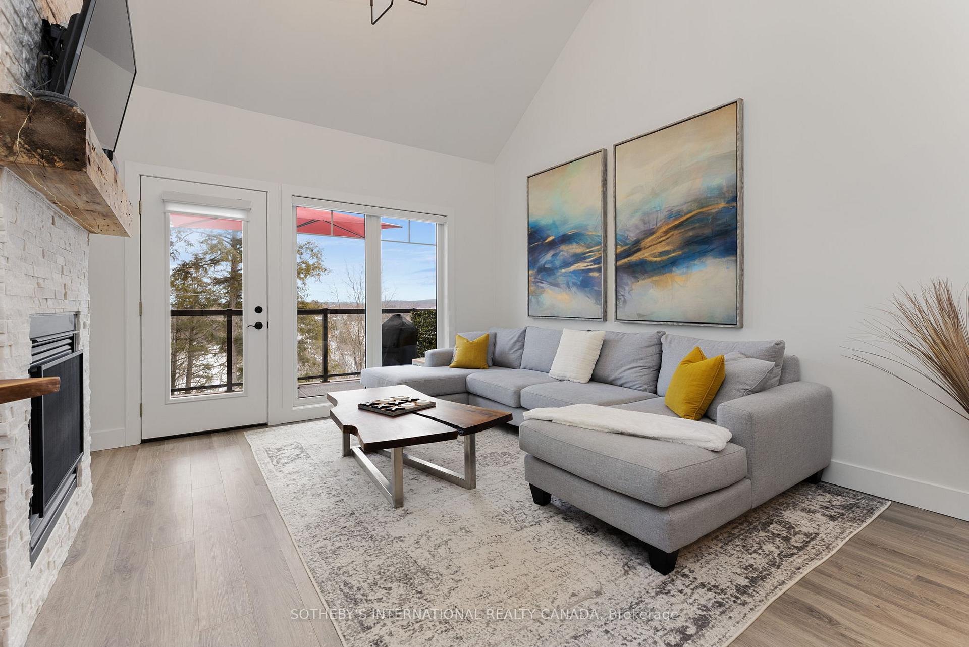 3 TREE TOPS Lane 302
