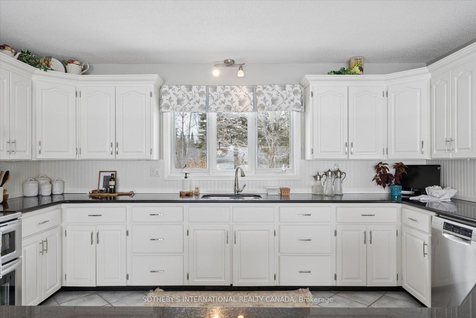 107 Stinsons Bay Road