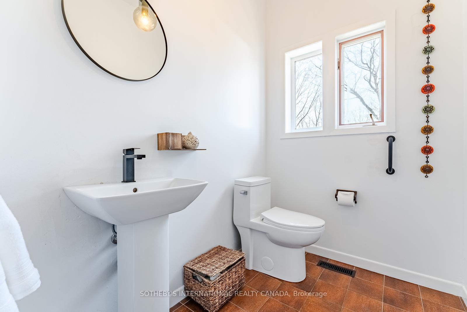 20 Ridgeview Court