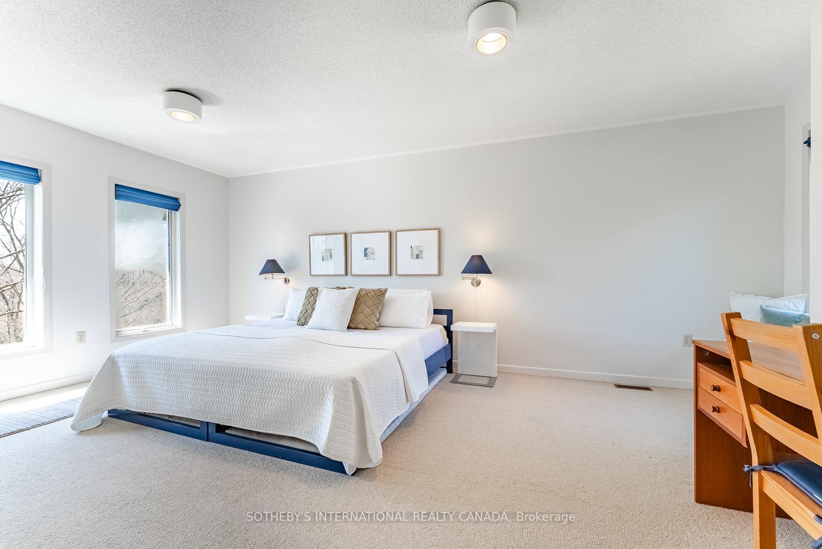 20 Ridgeview Court