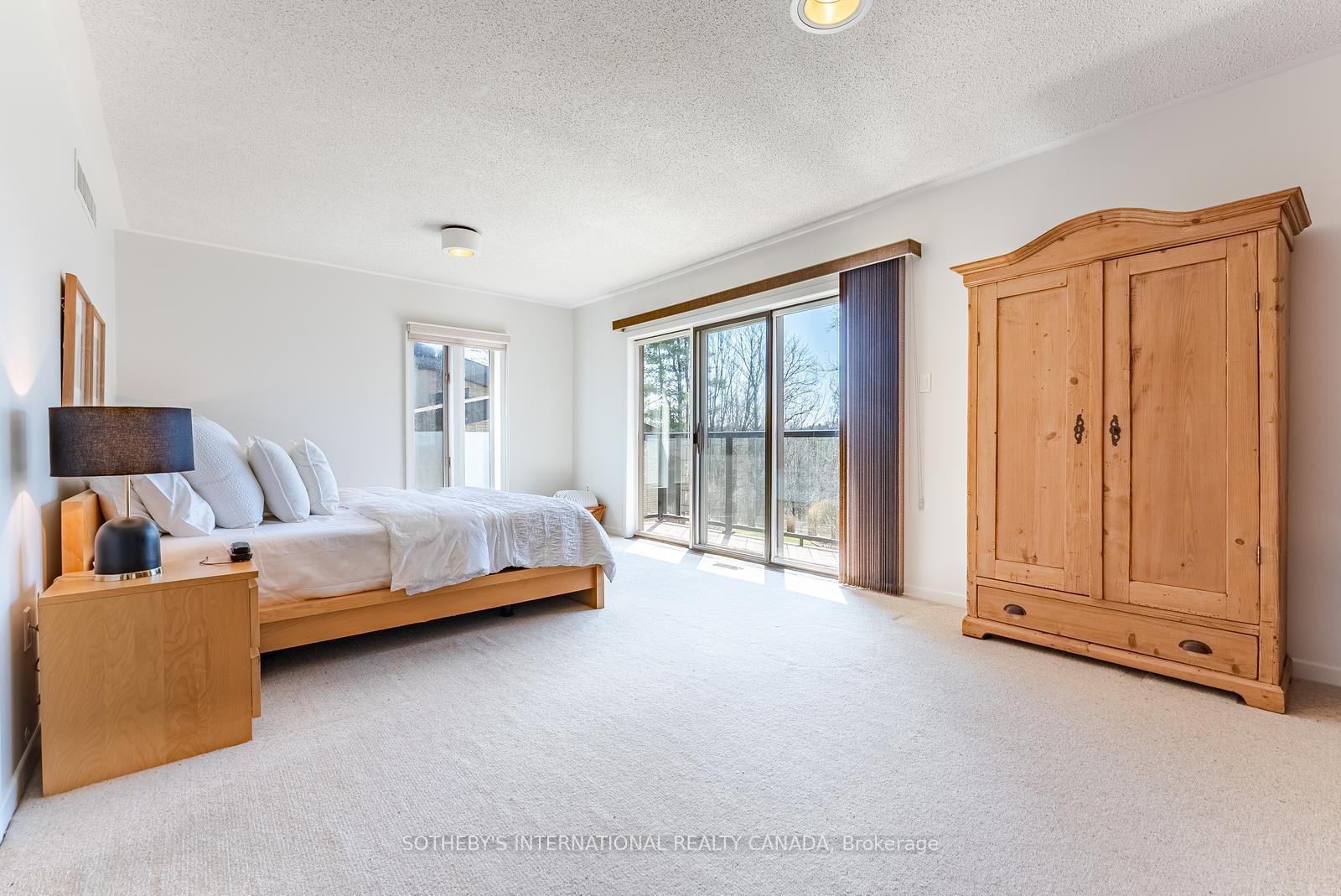 20 Ridgeview Court