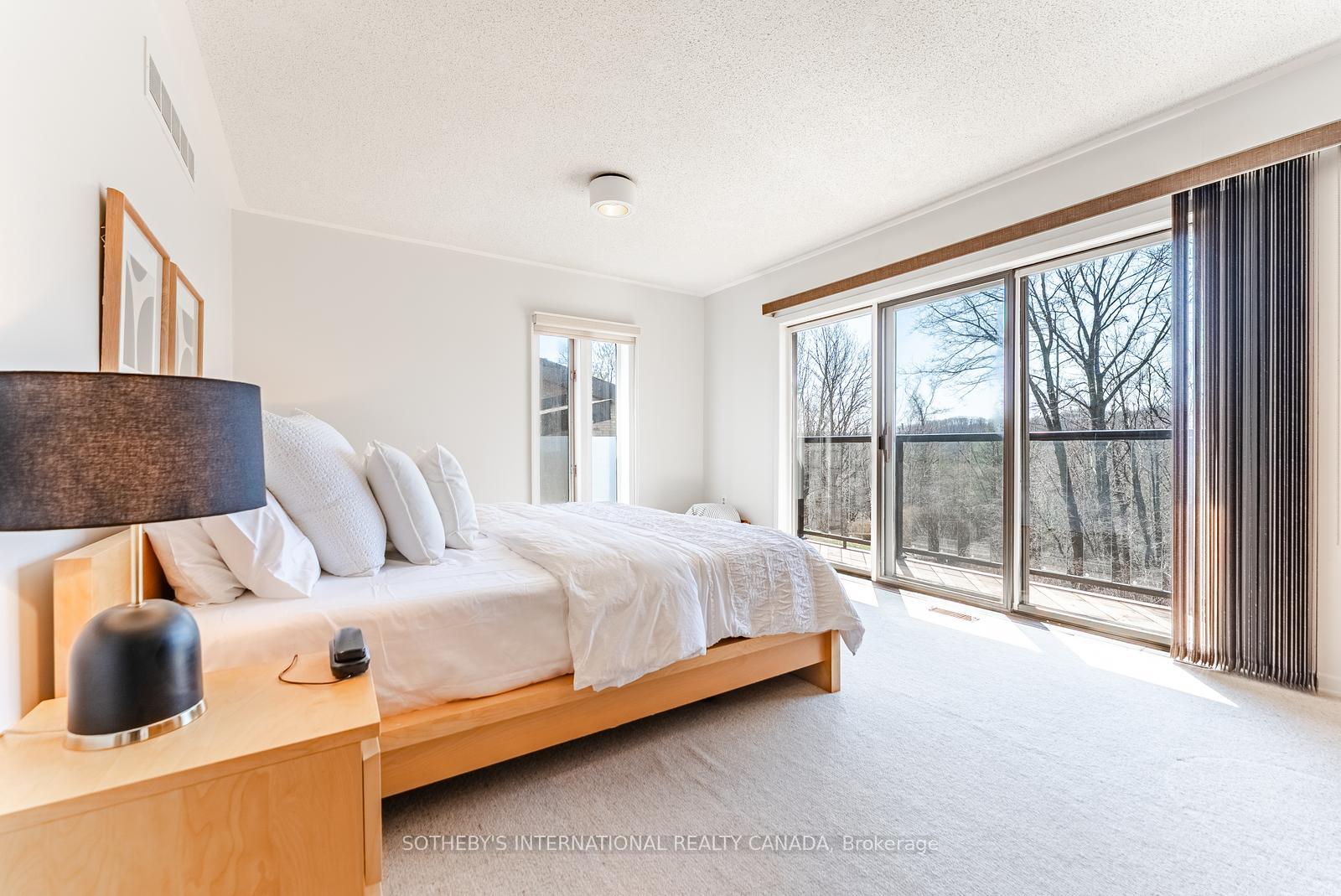 20 Ridgeview Court