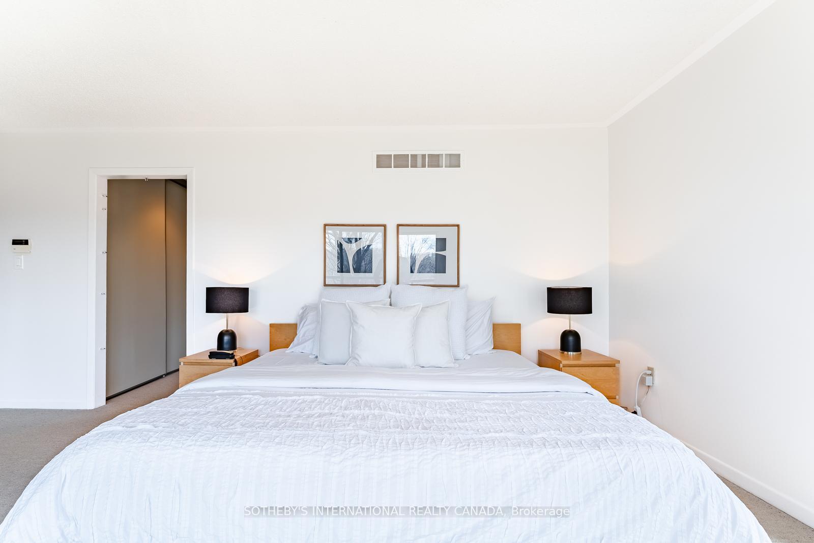 20 Ridgeview Court