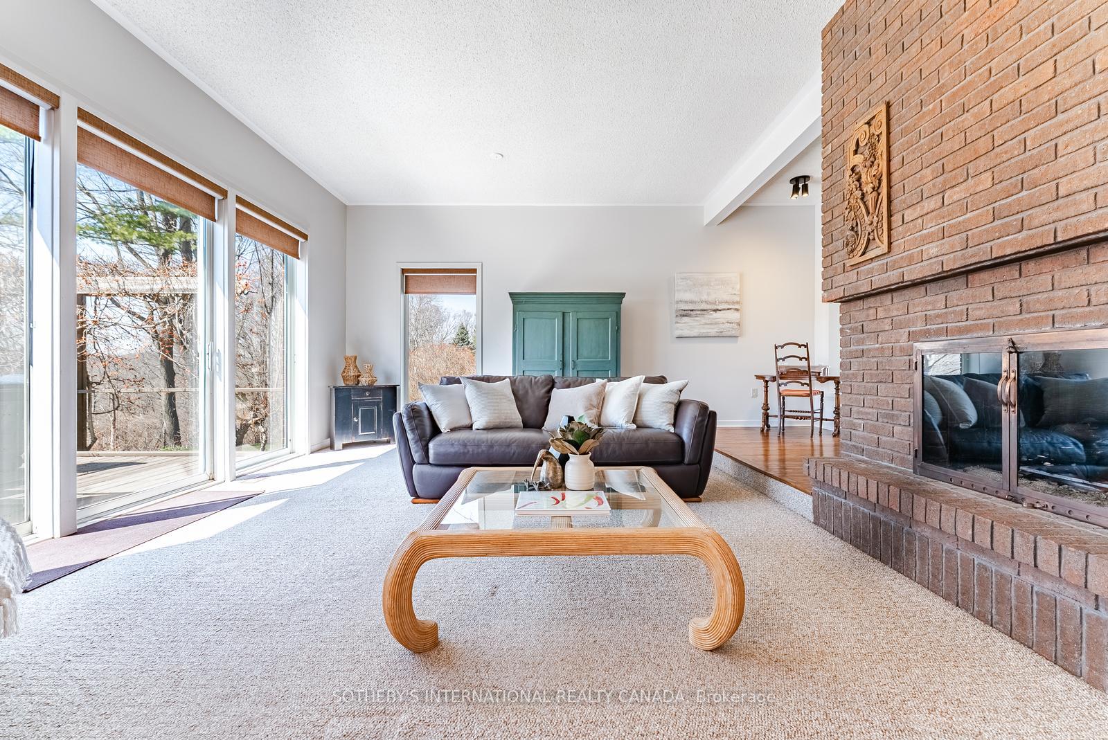 20 Ridgeview Court
