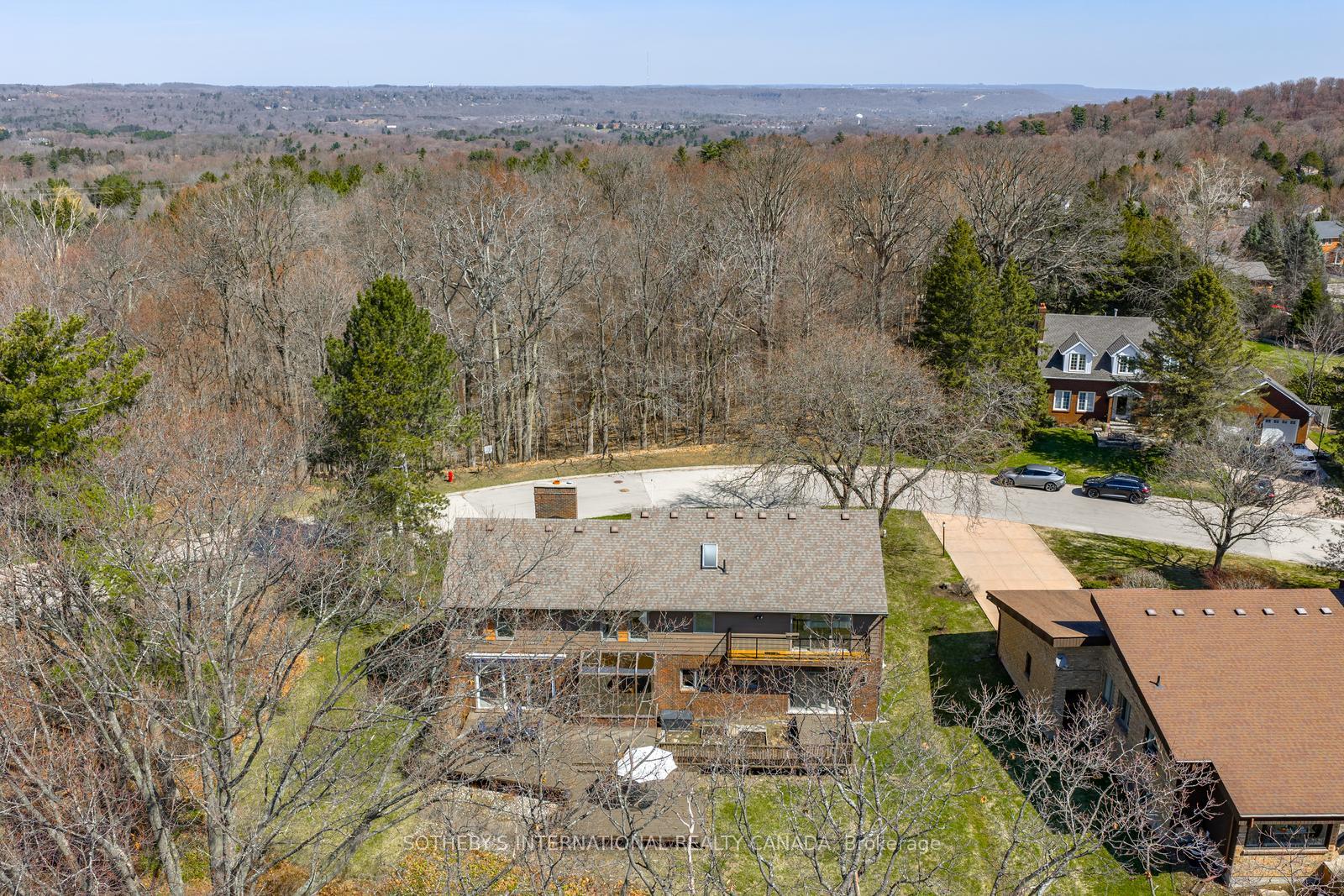 20 Ridgeview Court