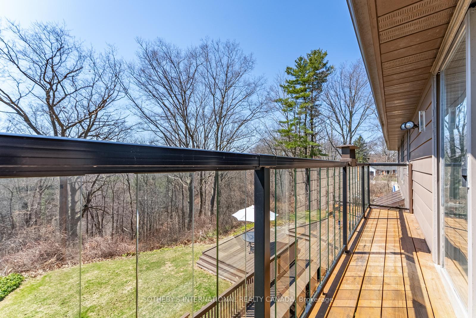 20 Ridgeview Court
