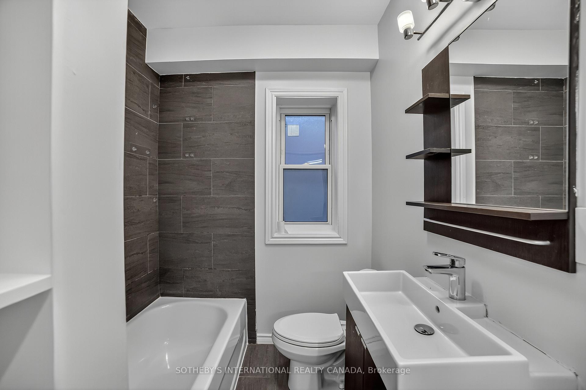 97 Garfield Avenue S