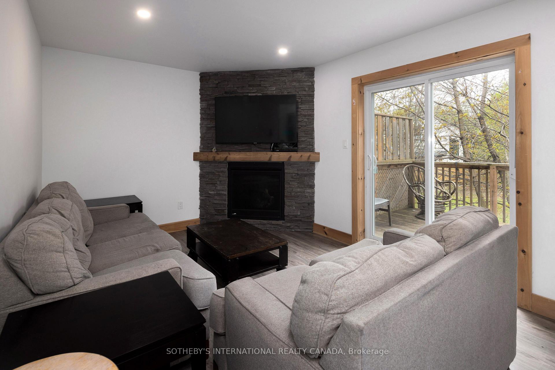 210 Arlberg Crescent