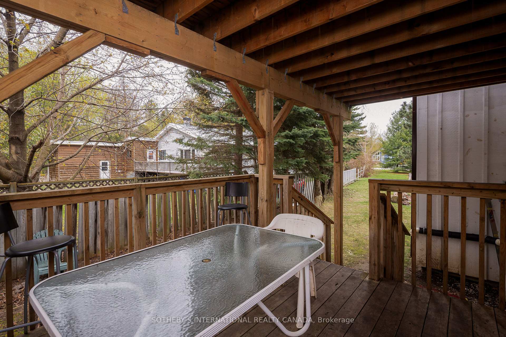 210 Arlberg Crescent
