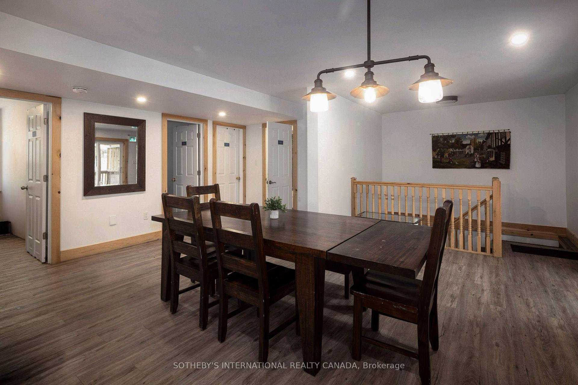 210 Arlberg Crescent