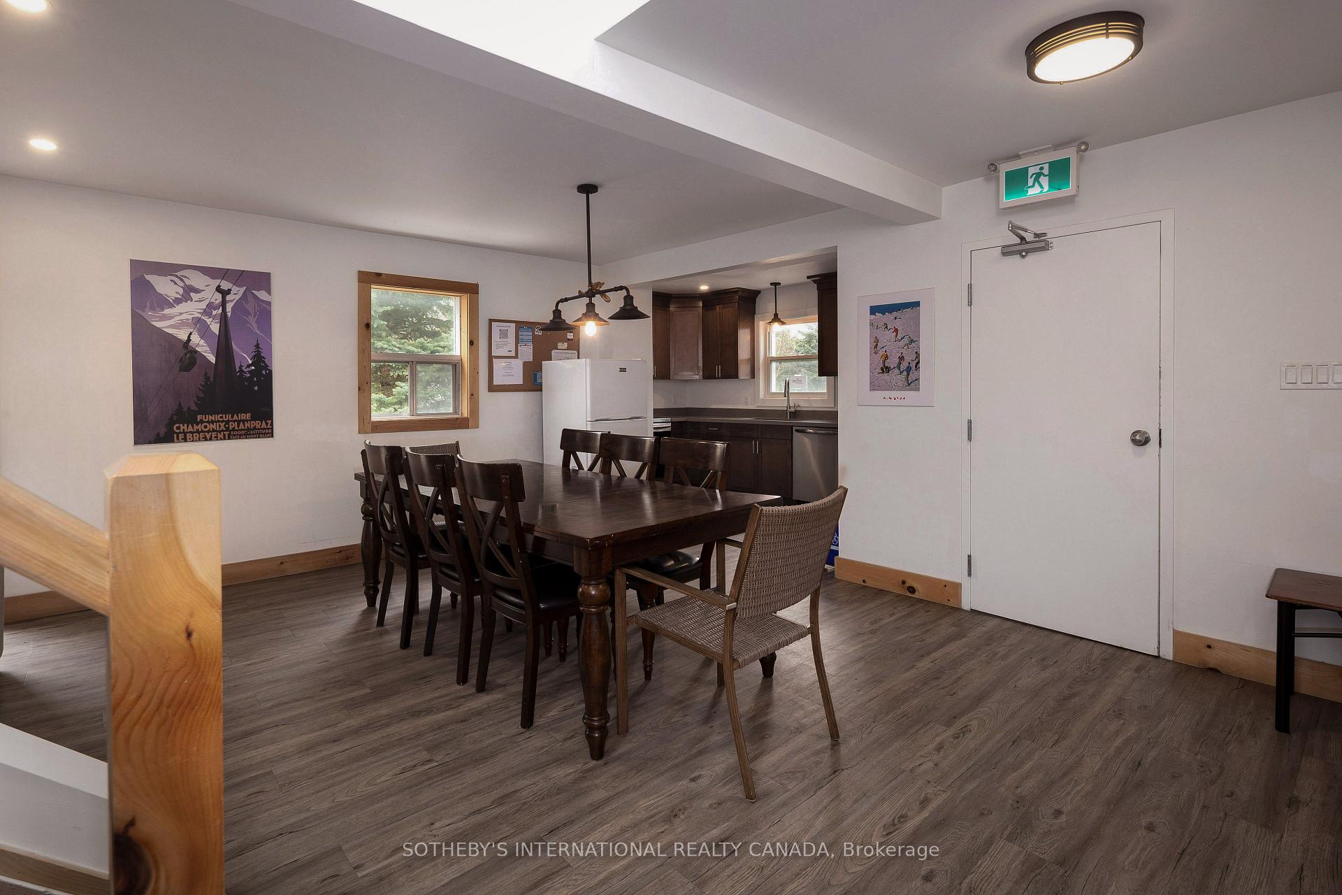210 Arlberg Crescent