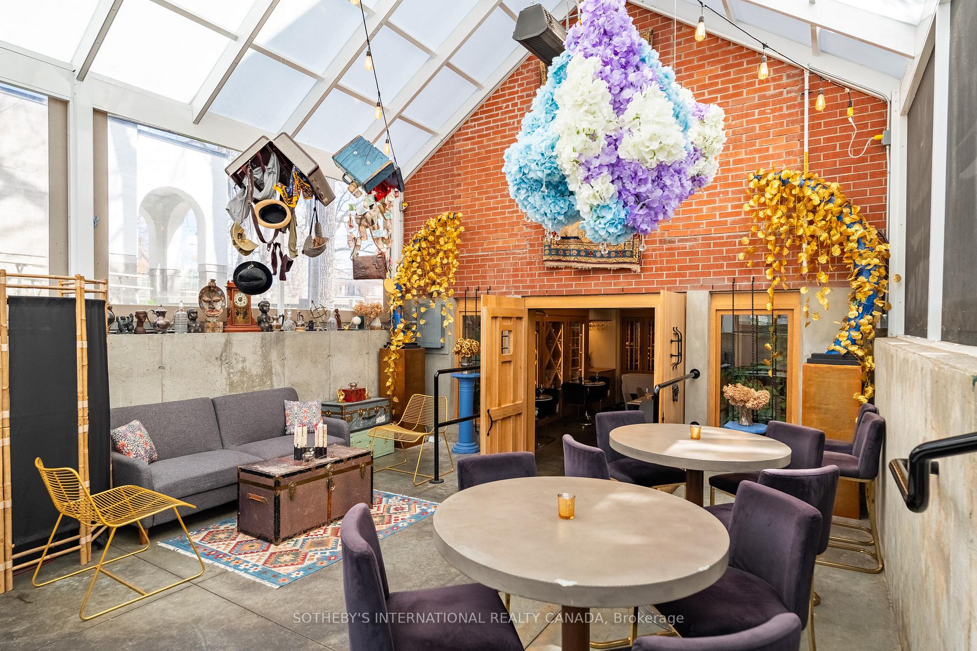343 Main Street E