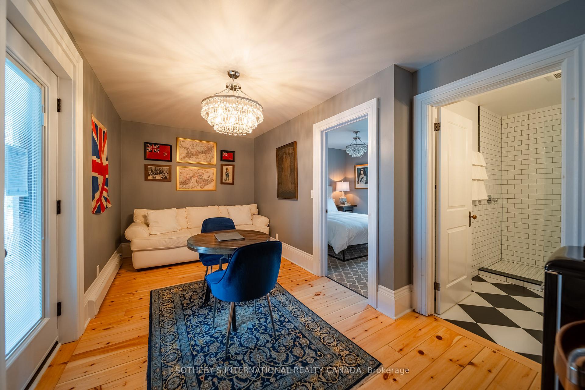 343 Main Street E