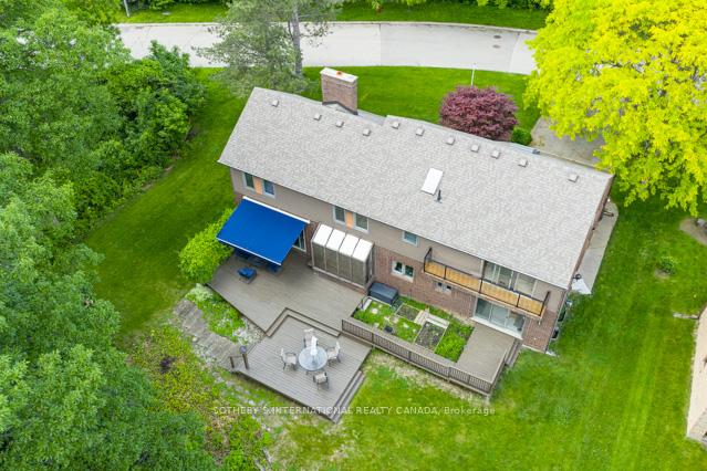 20 Ridgeview Court
