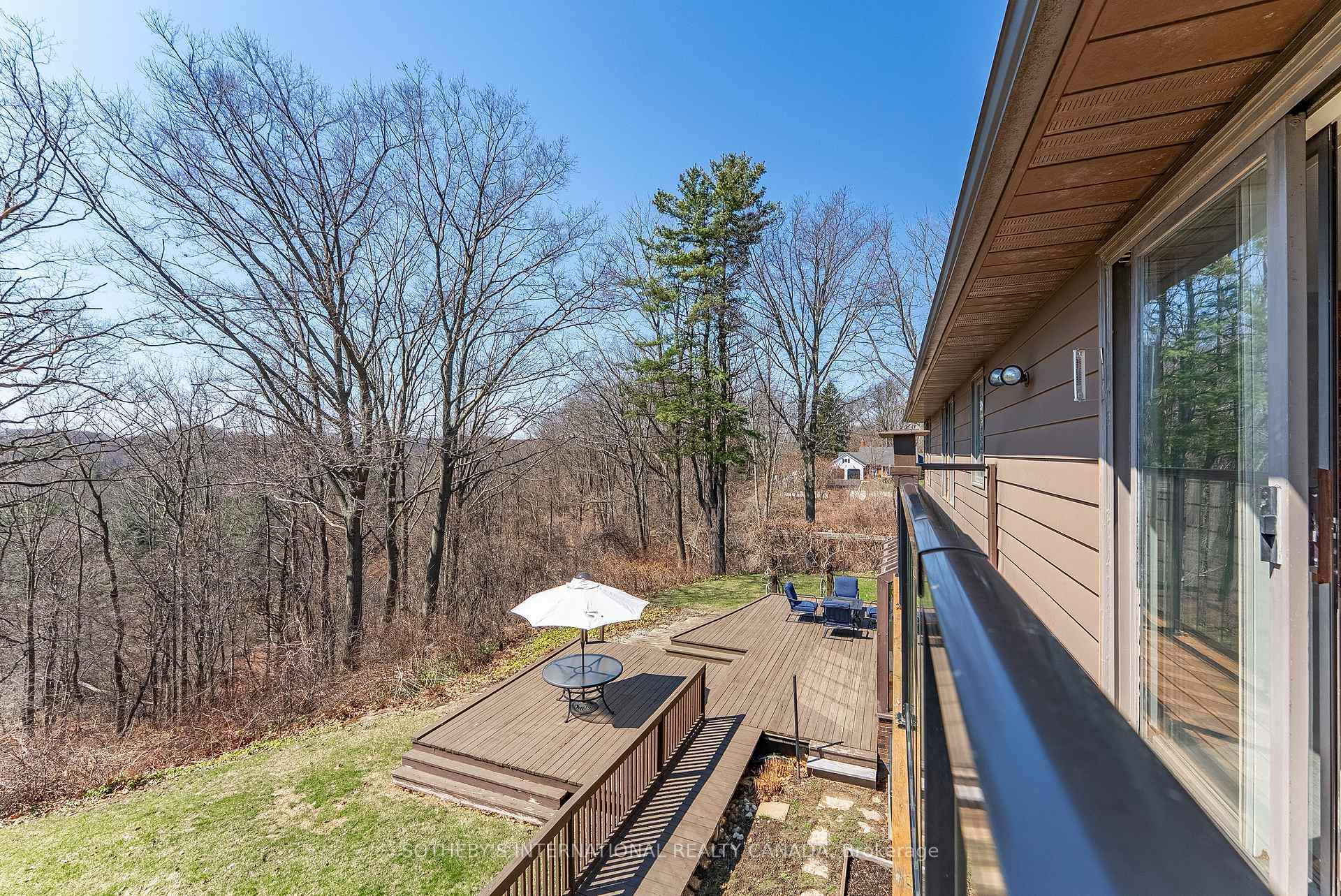 20 Ridgeview Court