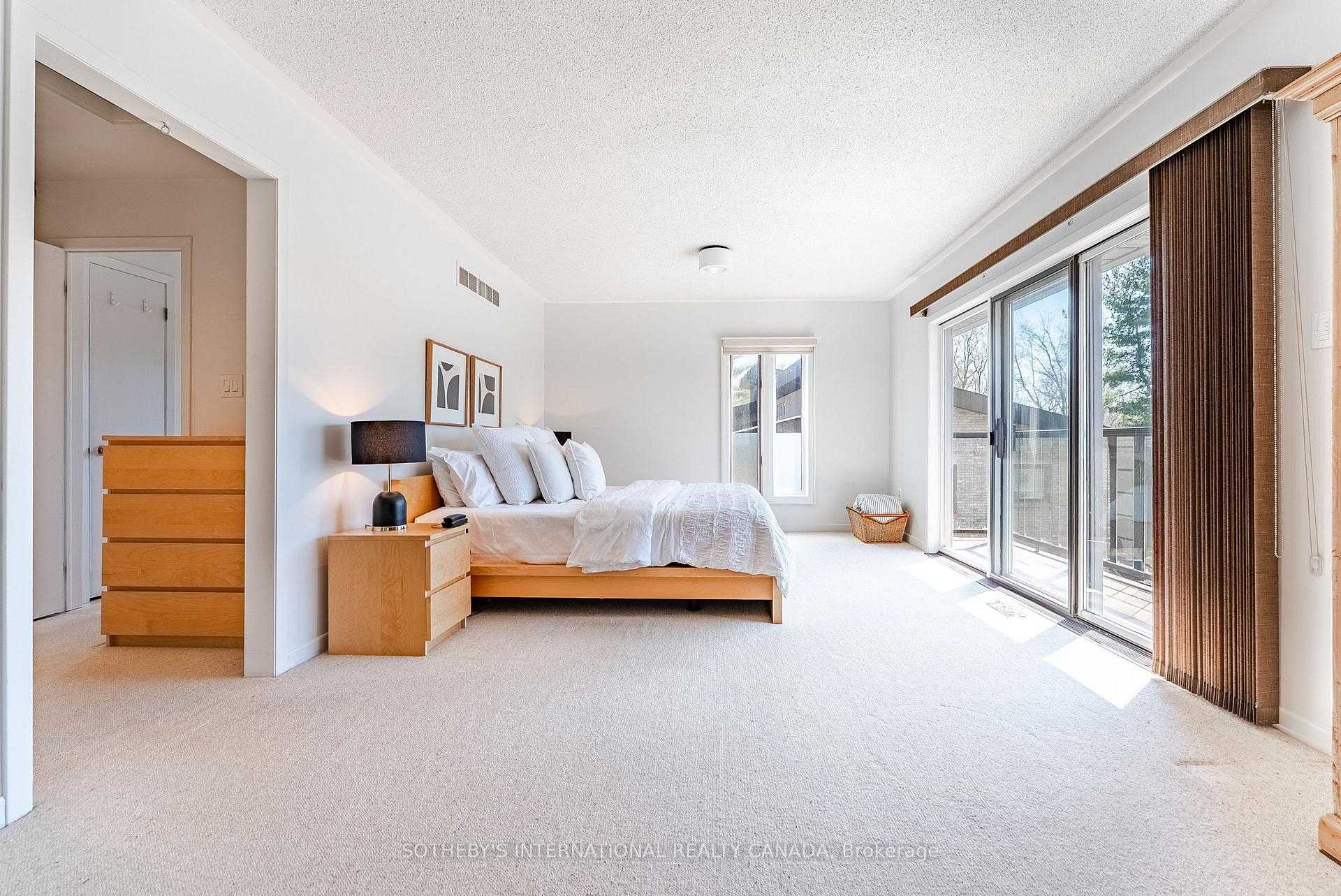 20 Ridgeview Court